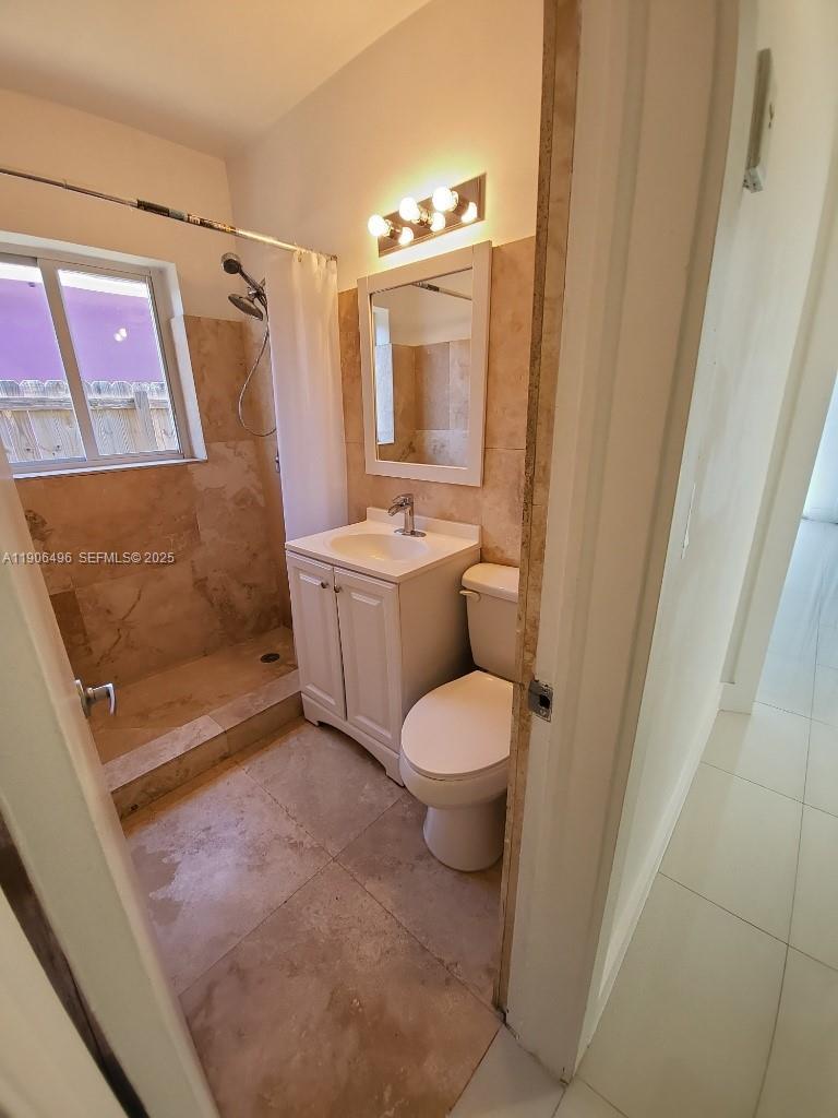 7707 Hawthorne Ave Miami Beach, FL 33141