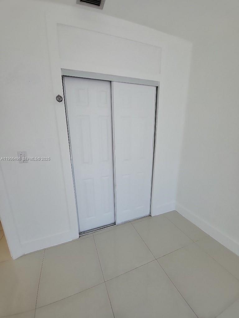 7707 Hawthorne Ave Miami Beach, FL 33141