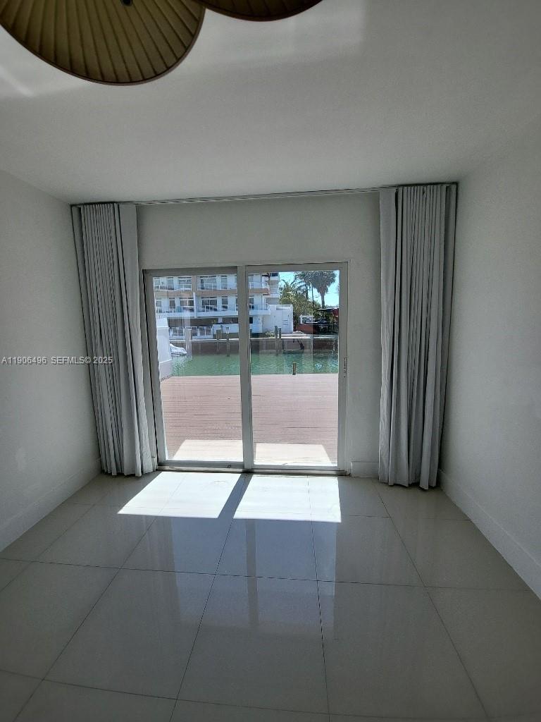 7707 Hawthorne Ave Miami Beach, FL 33141