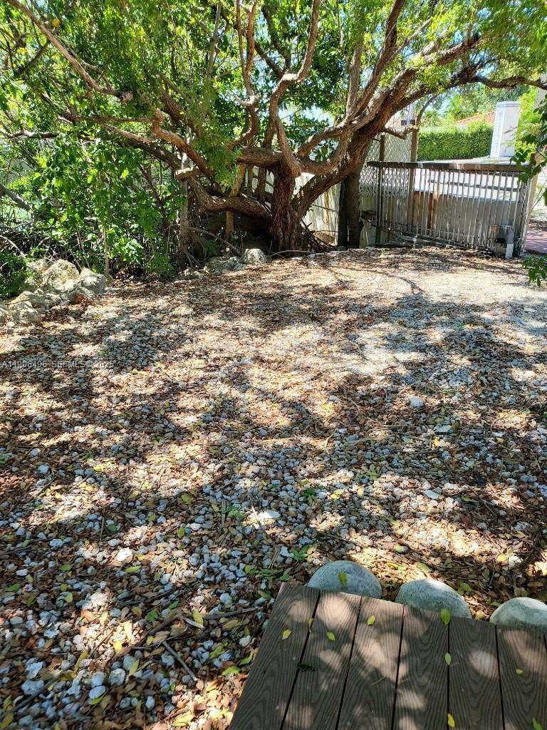 7707 Hawthorne Ave Miami Beach, FL 33141