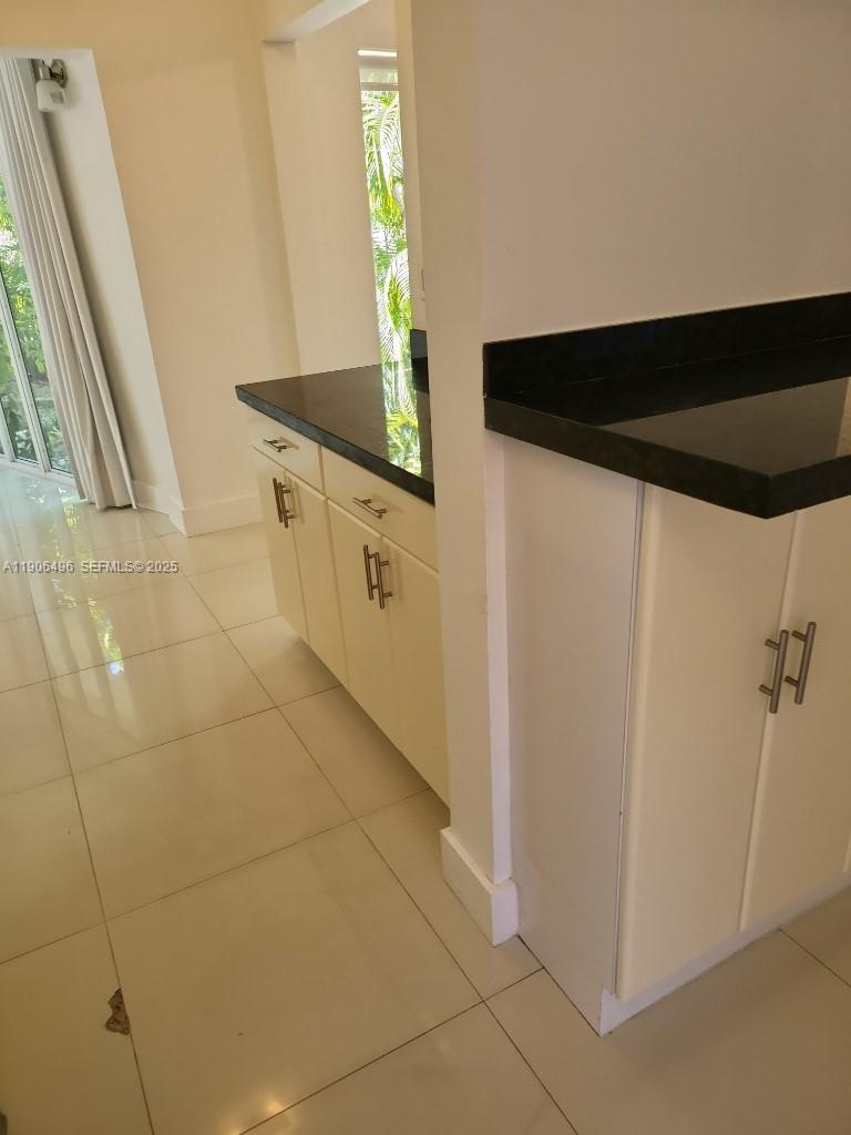 7707 Hawthorne Ave Miami Beach, FL 33141