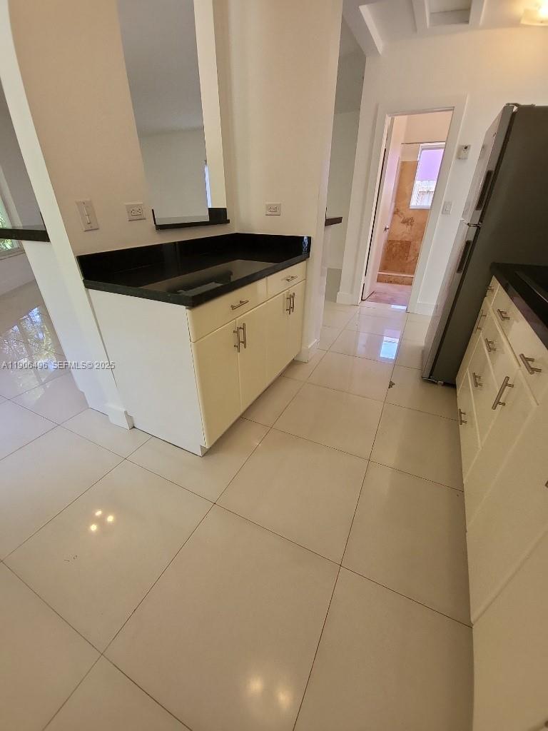 7707 Hawthorne Ave Miami Beach, FL 33141