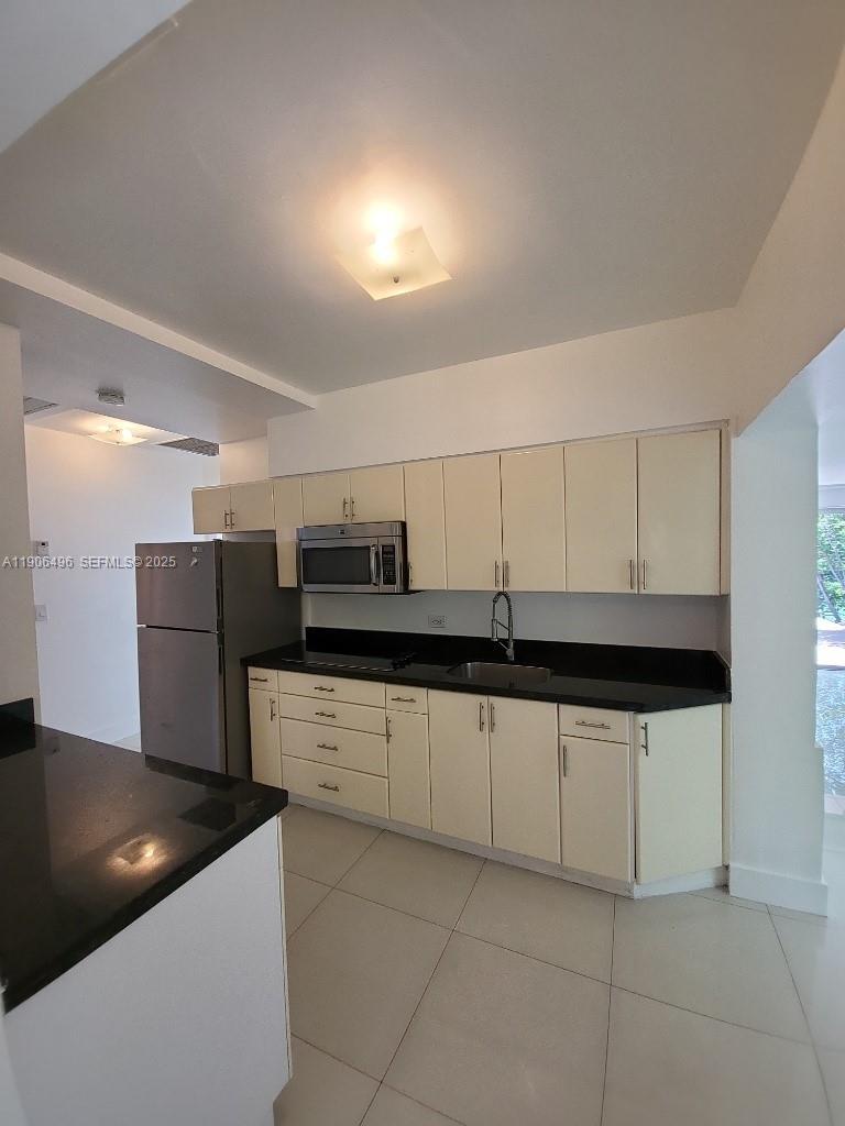 7707 Hawthorne Ave Miami Beach, FL 33141