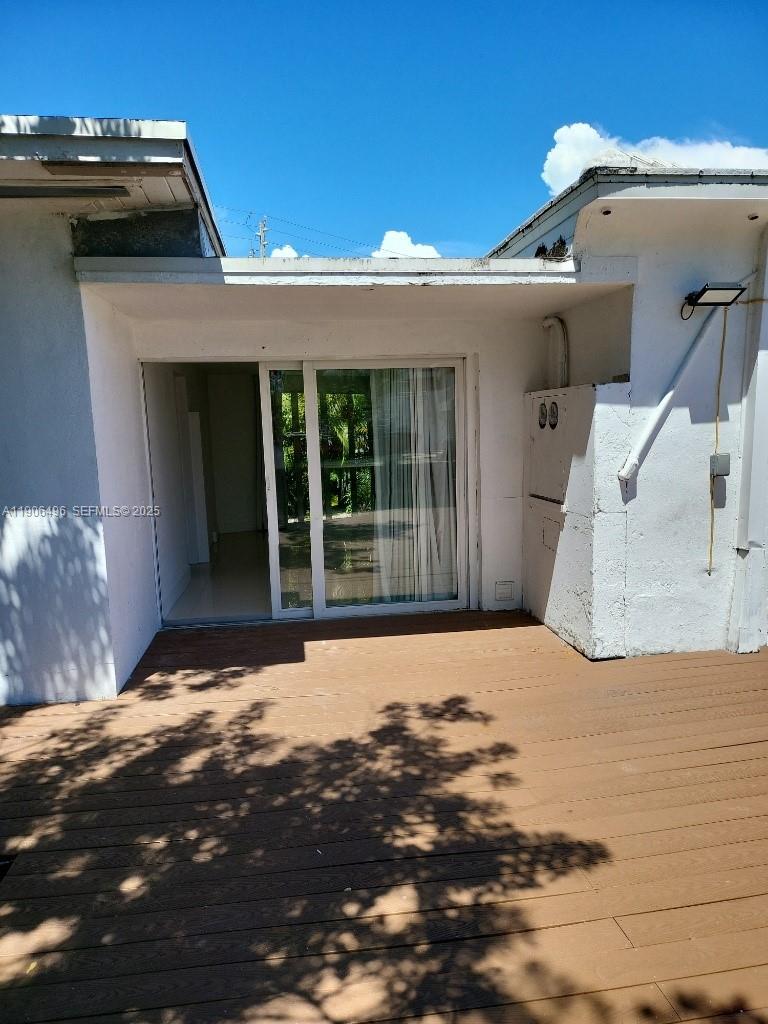 7707 Hawthorne Ave Miami Beach, FL 33141