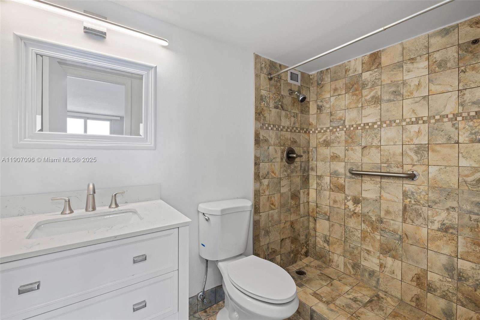 1020 Meridian Ave #811 Miami Beach, FL 33139