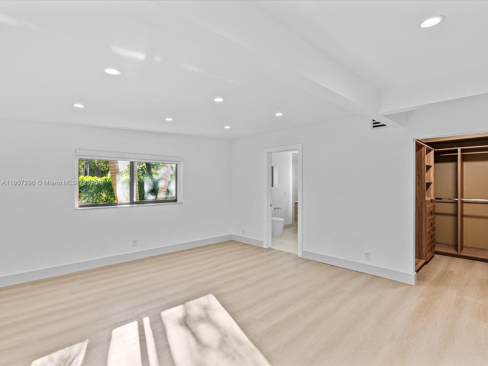 19461 NE 22nd Rd North Miami Beach, FL 33179