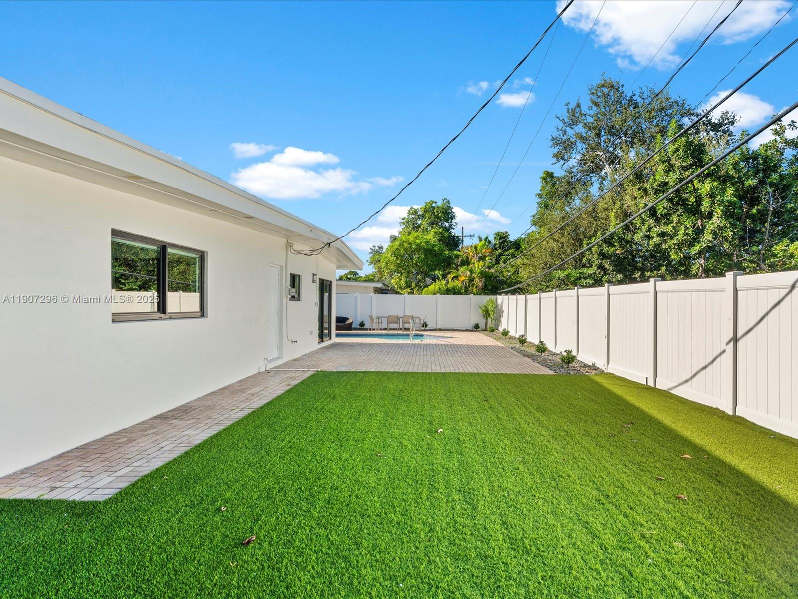 19461 NE 22nd Rd North Miami Beach, FL 33179