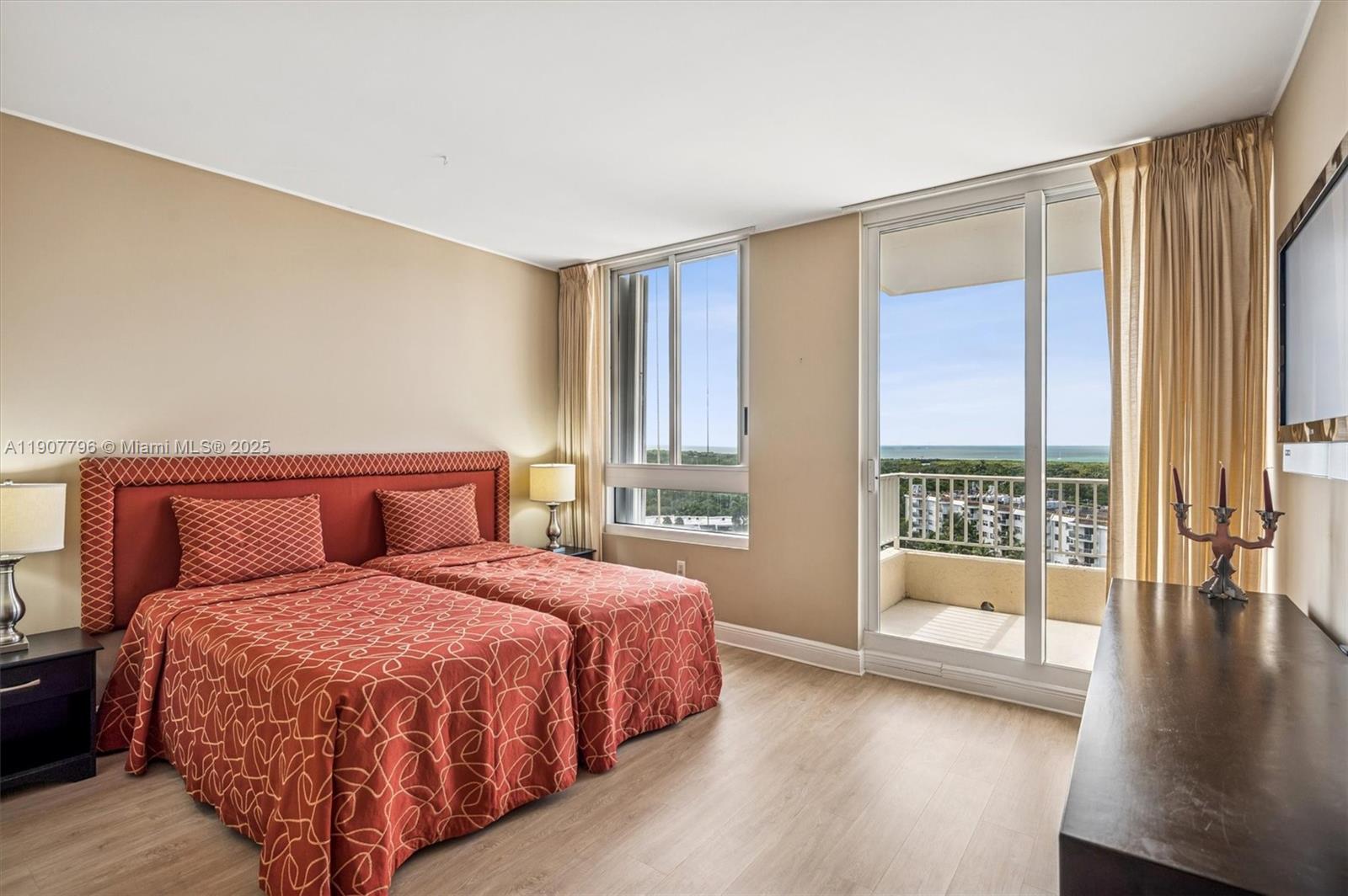 image The Ocean Club16