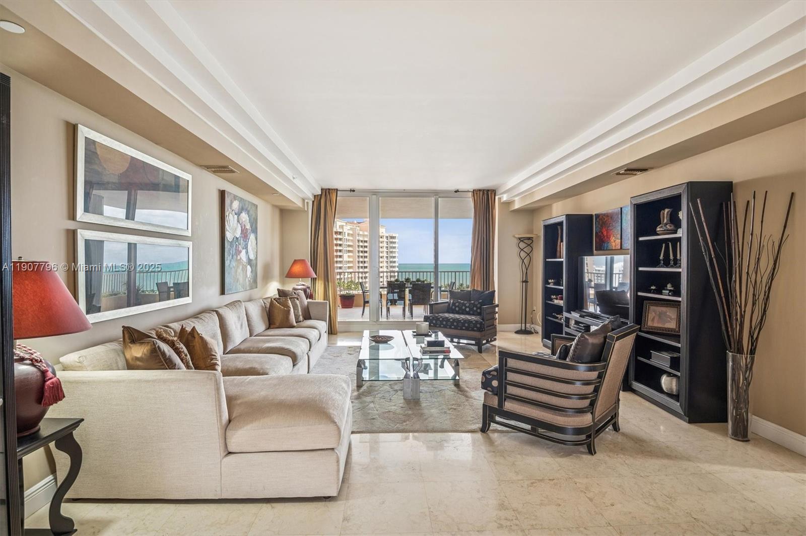 image The Ocean Club3