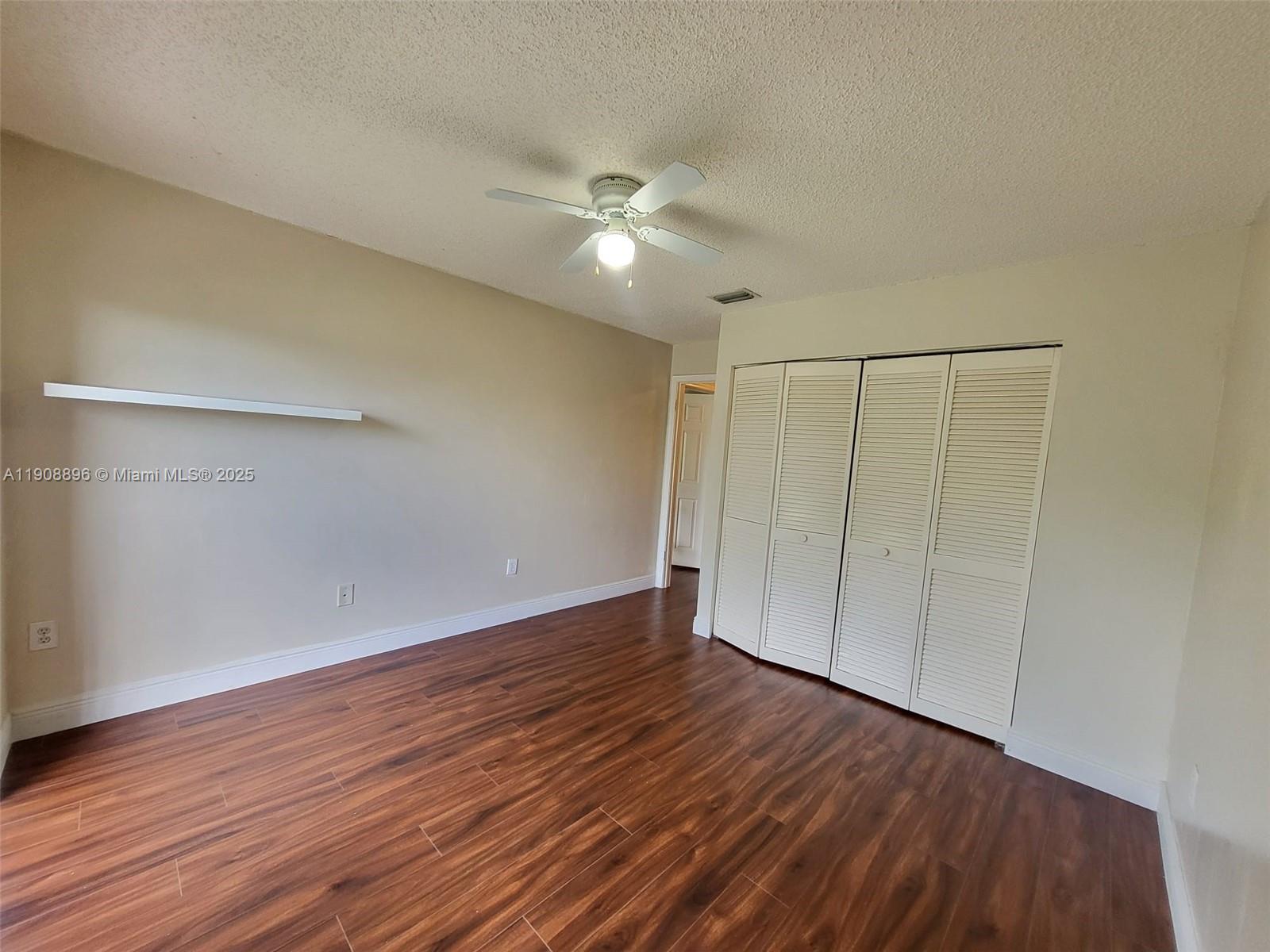 10253 NW 52nd Ln Doral, FL 33178