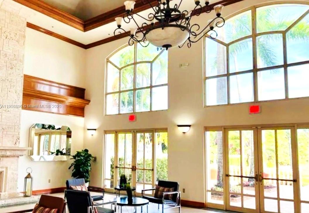 10253 NW 52nd Ln Doral, FL 33178