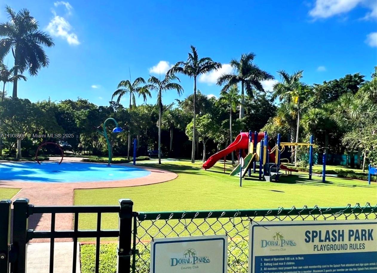 10253 NW 52nd Ln Doral, FL 33178