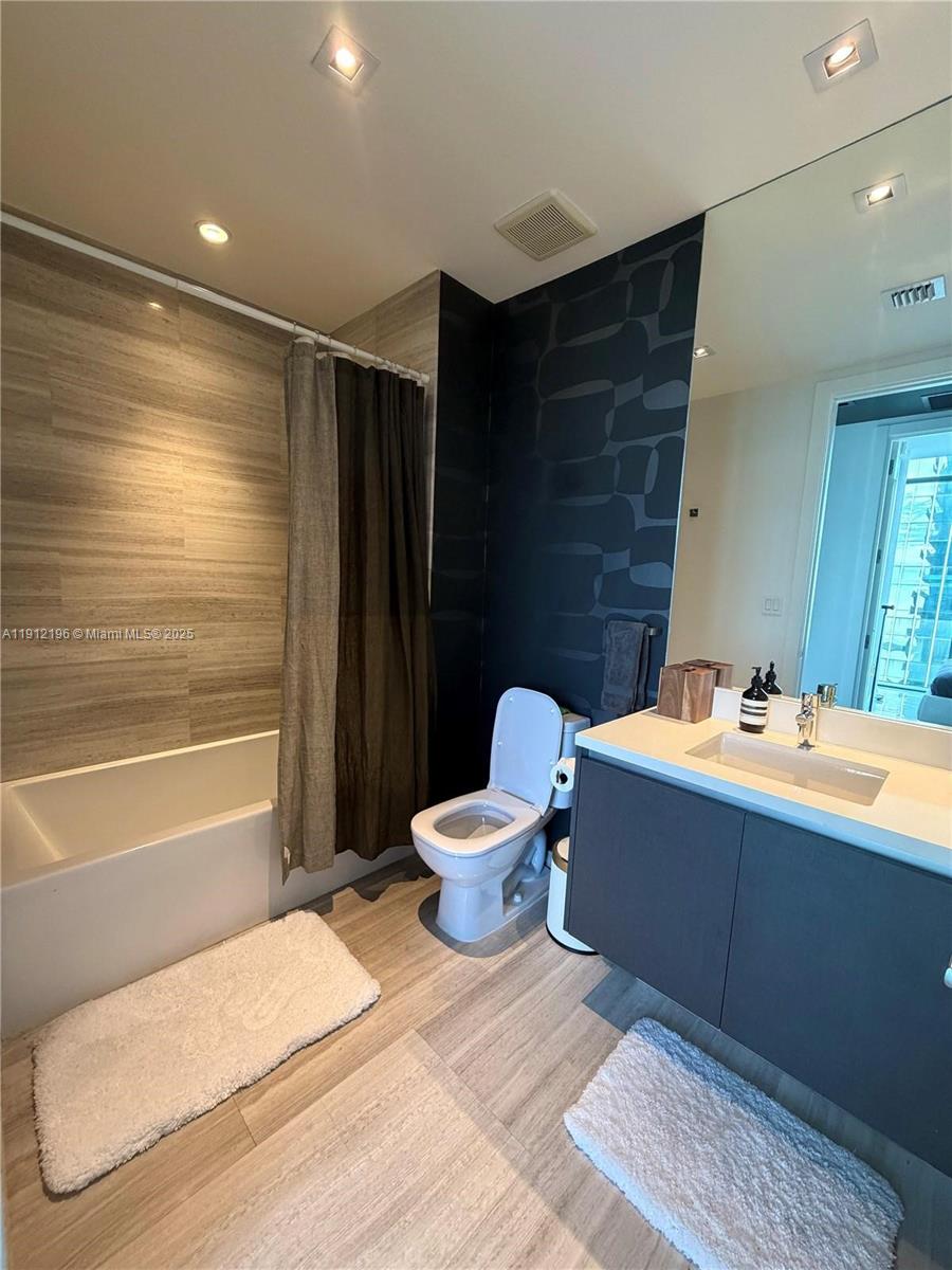 1451 Brickell Ave #4304 Miami, FL 33131