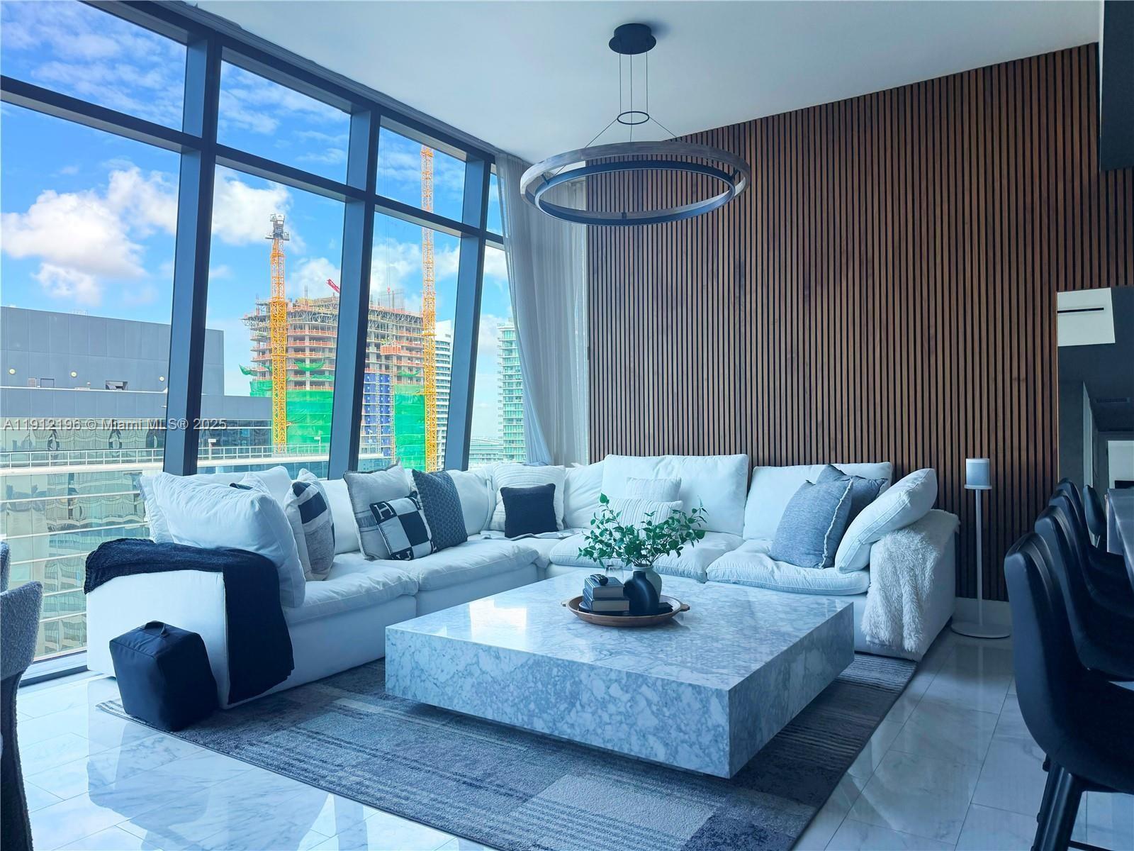 1451 Brickell Ave #4304 Miami, FL 33131