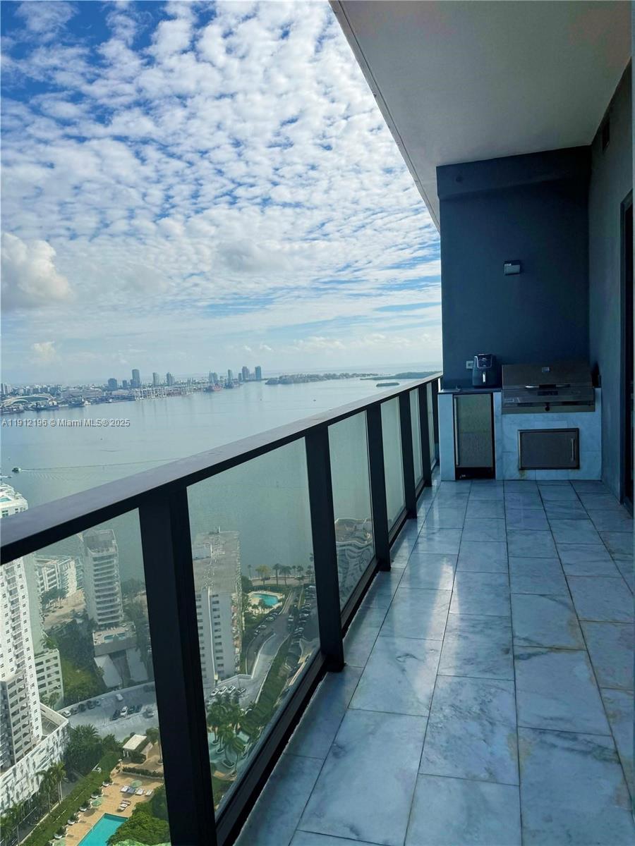 1451 Brickell Ave #4304 Miami, FL 33131