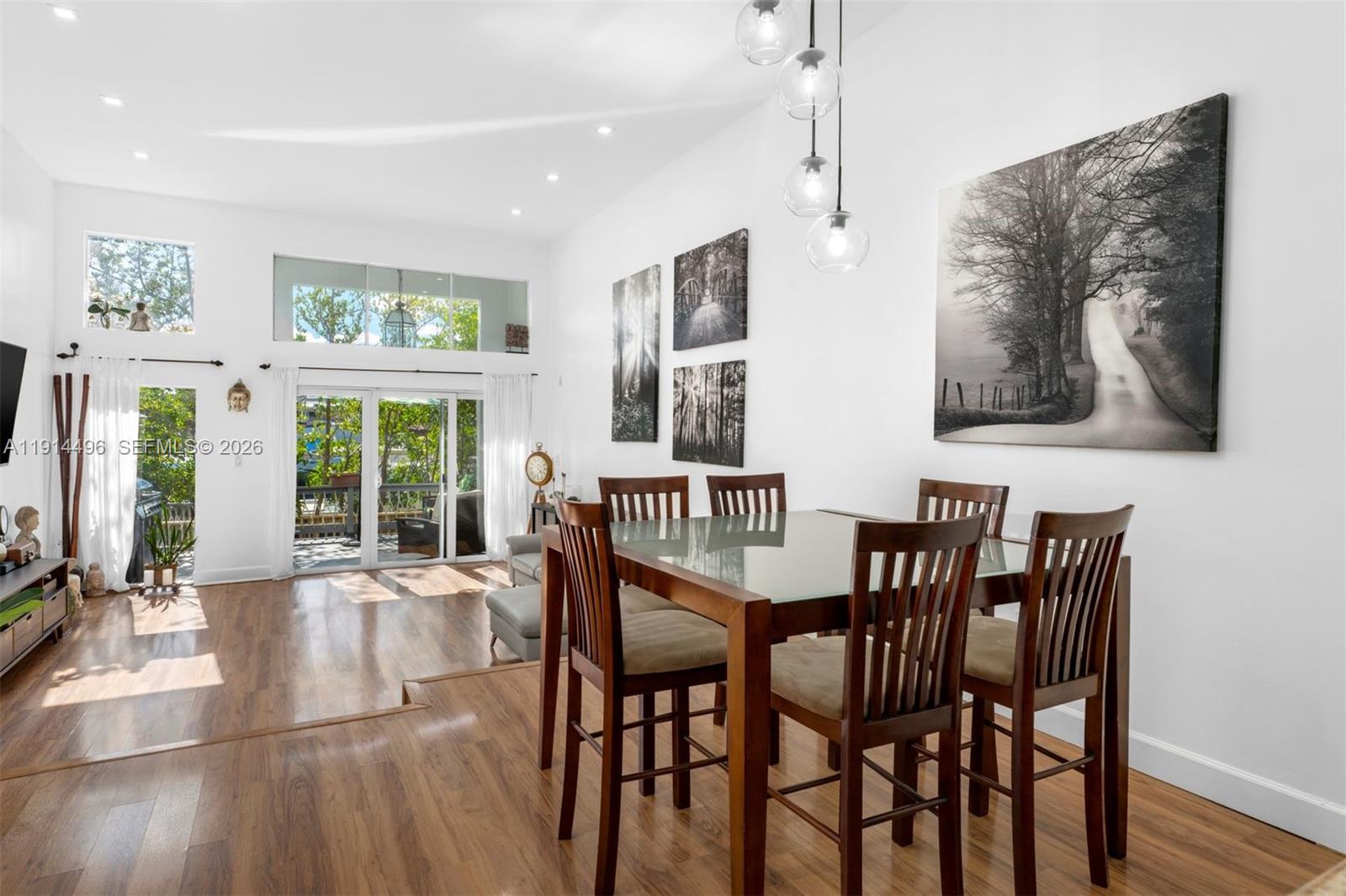 2404 NE 135th St #2404 North Miami, FL 33181