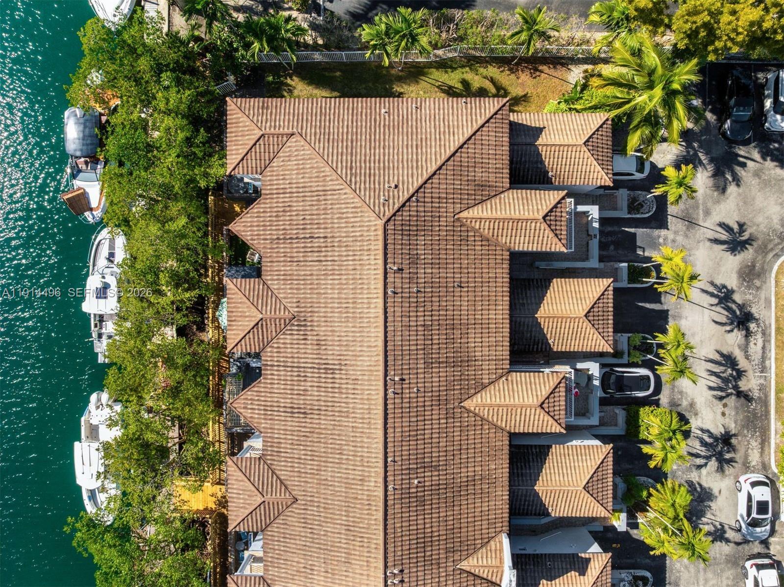 2404 NE 135th St #2404 North Miami, FL 33181