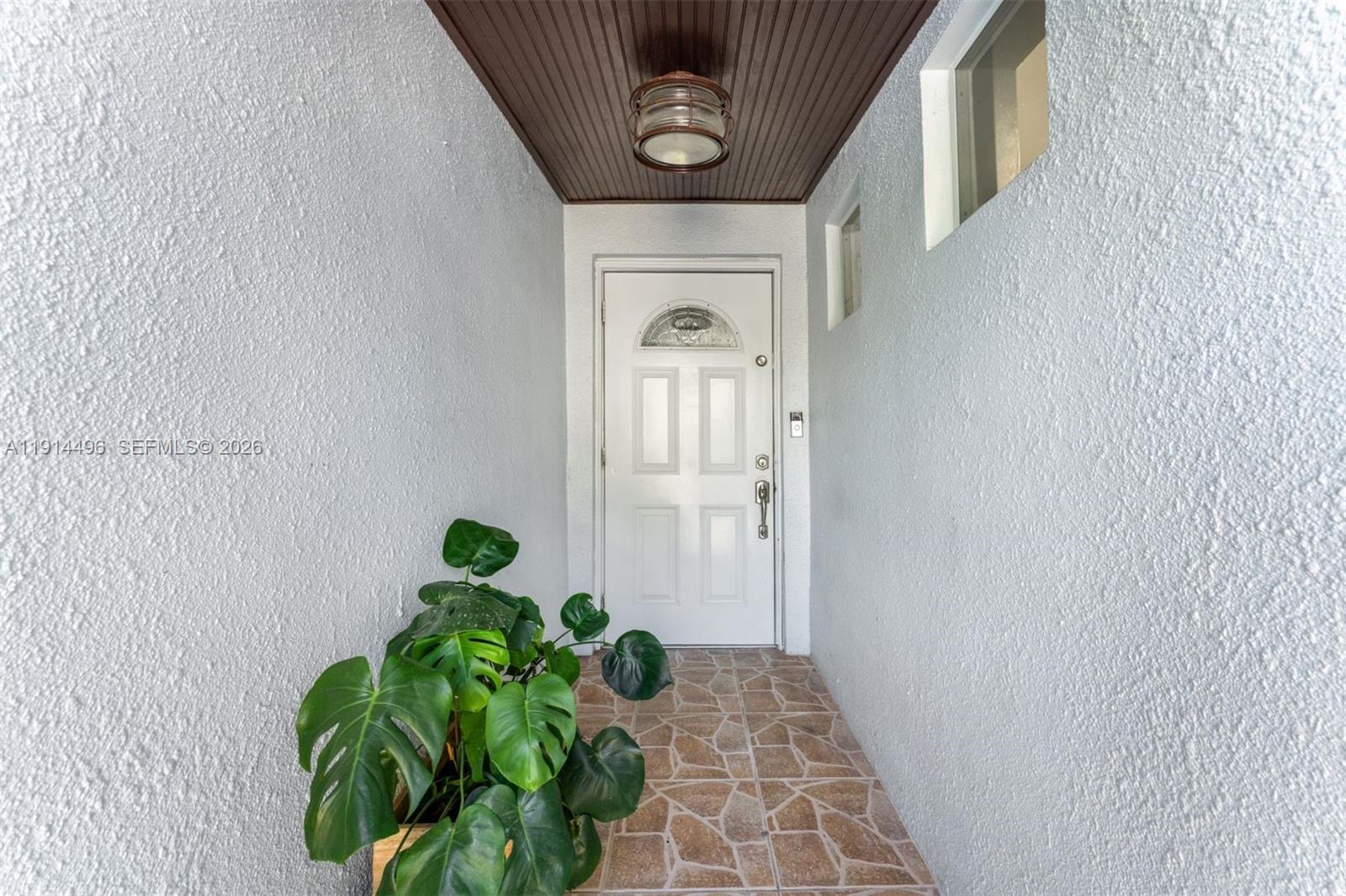 2404 NE 135th St #2404 North Miami, FL 33181