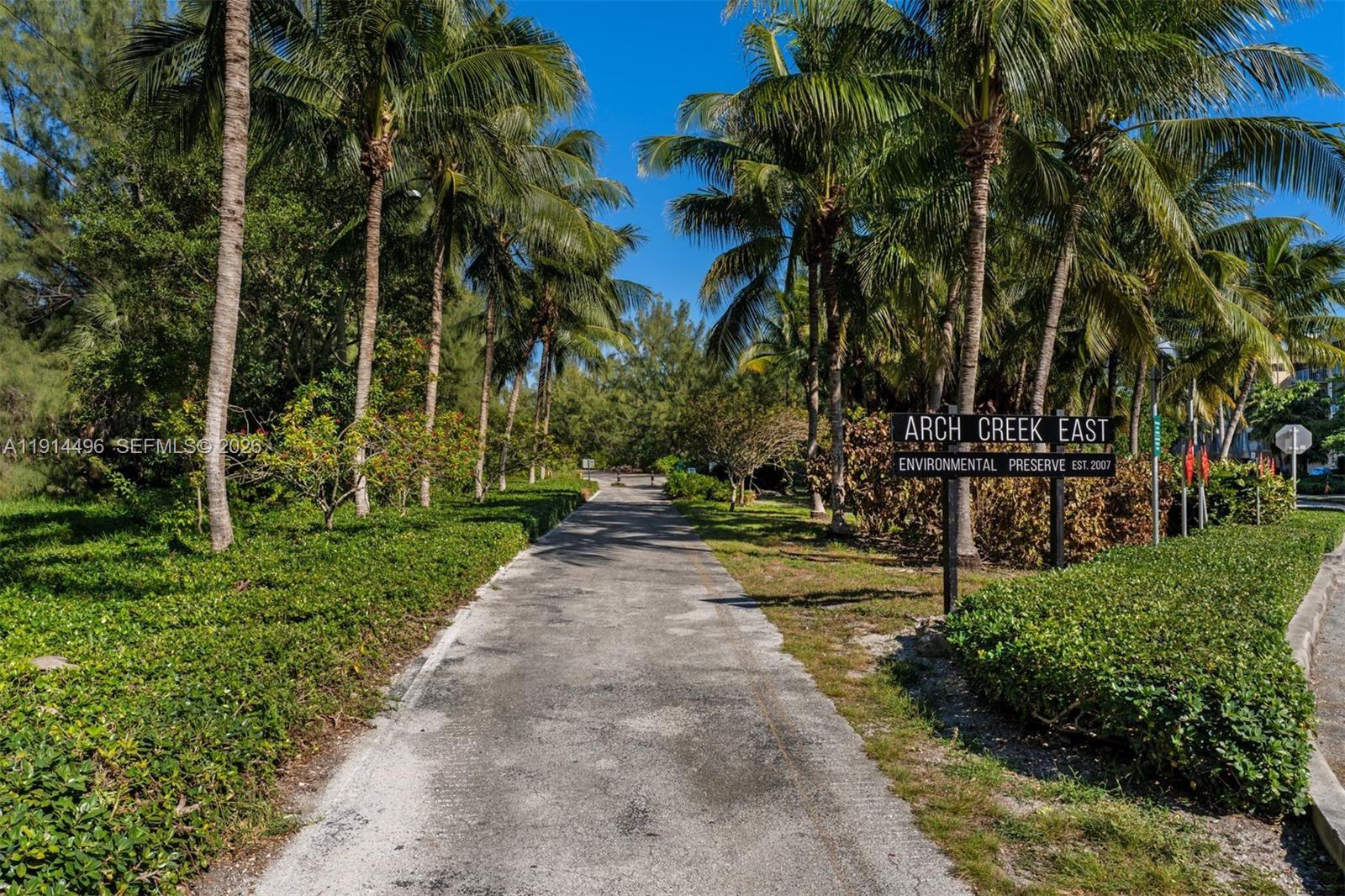 2404 NE 135th St #2404 North Miami, FL 33181