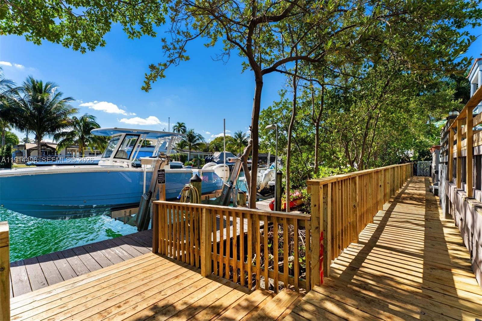 2404 NE 135th St #2404 North Miami, FL 33181