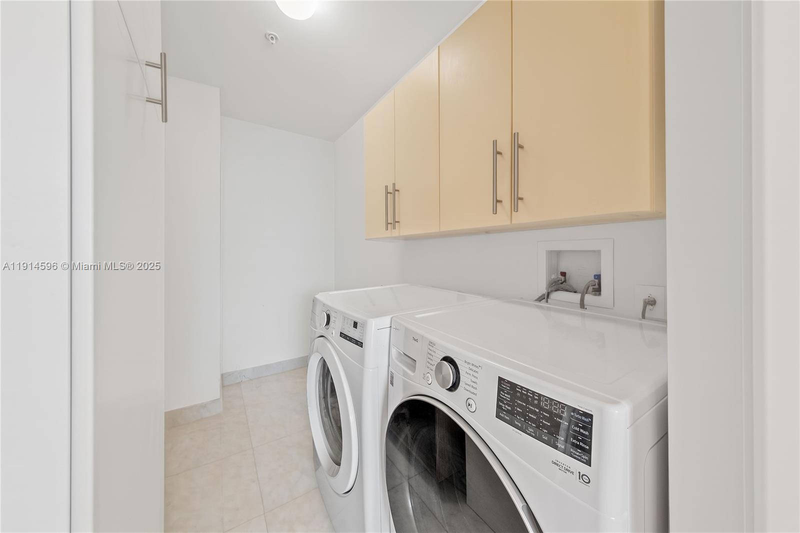 50 S Pointe Dr #1206 Miami Beach, FL 33139