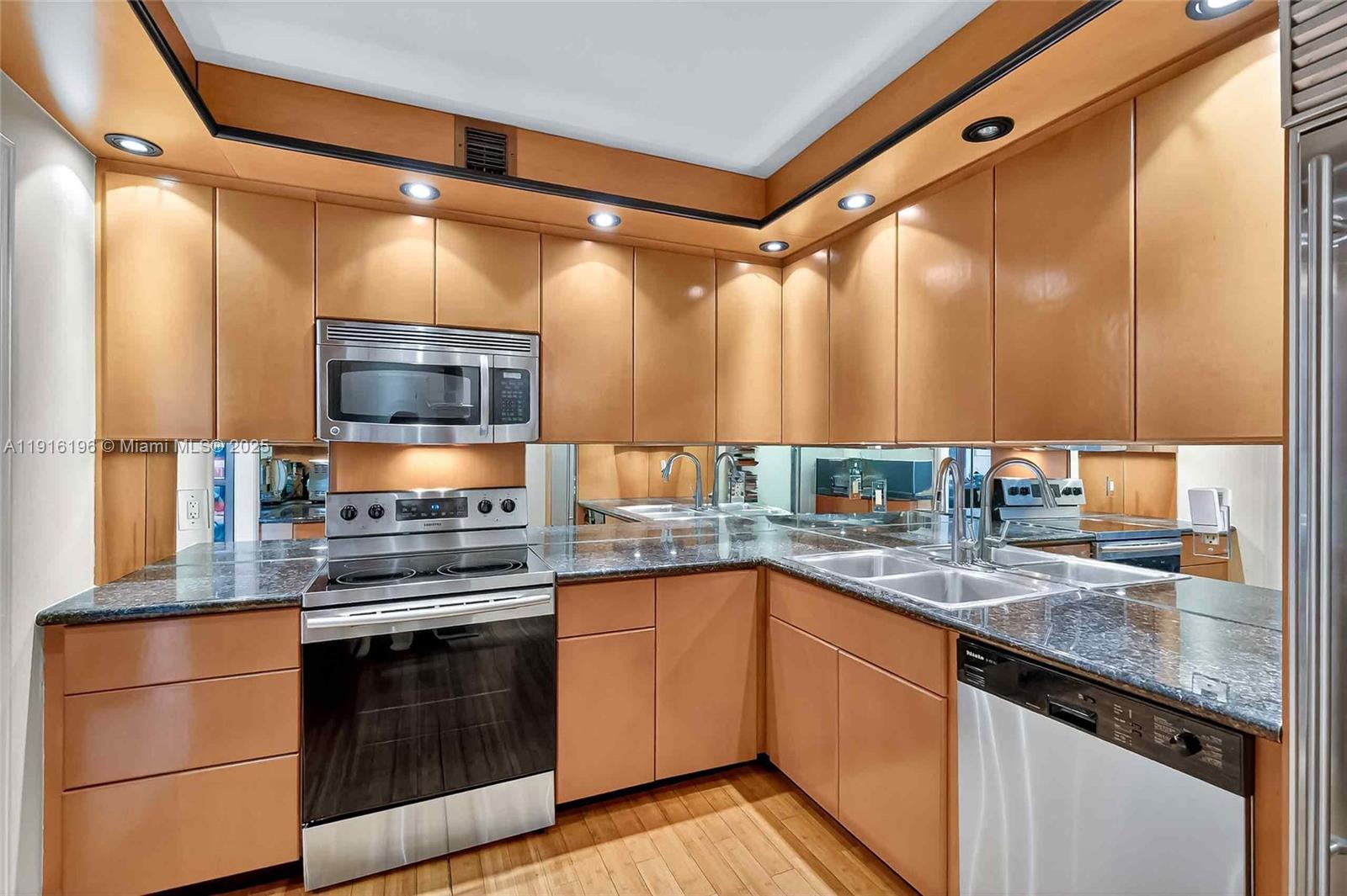 2 Grove Isle Dr #B1804 Coconut Grove, FL 33133