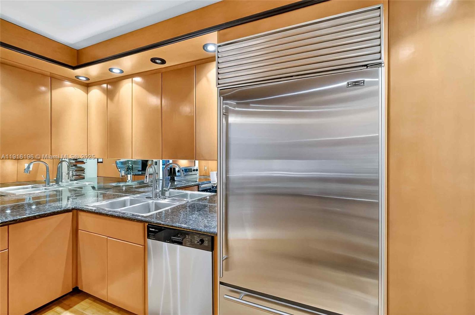 2 Grove Isle Dr #B1804 Coconut Grove, FL 33133