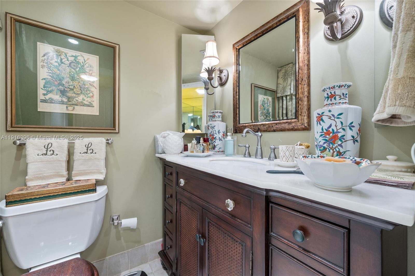 155 Sunrise Dr #4B Key Biscayne, FL 33149