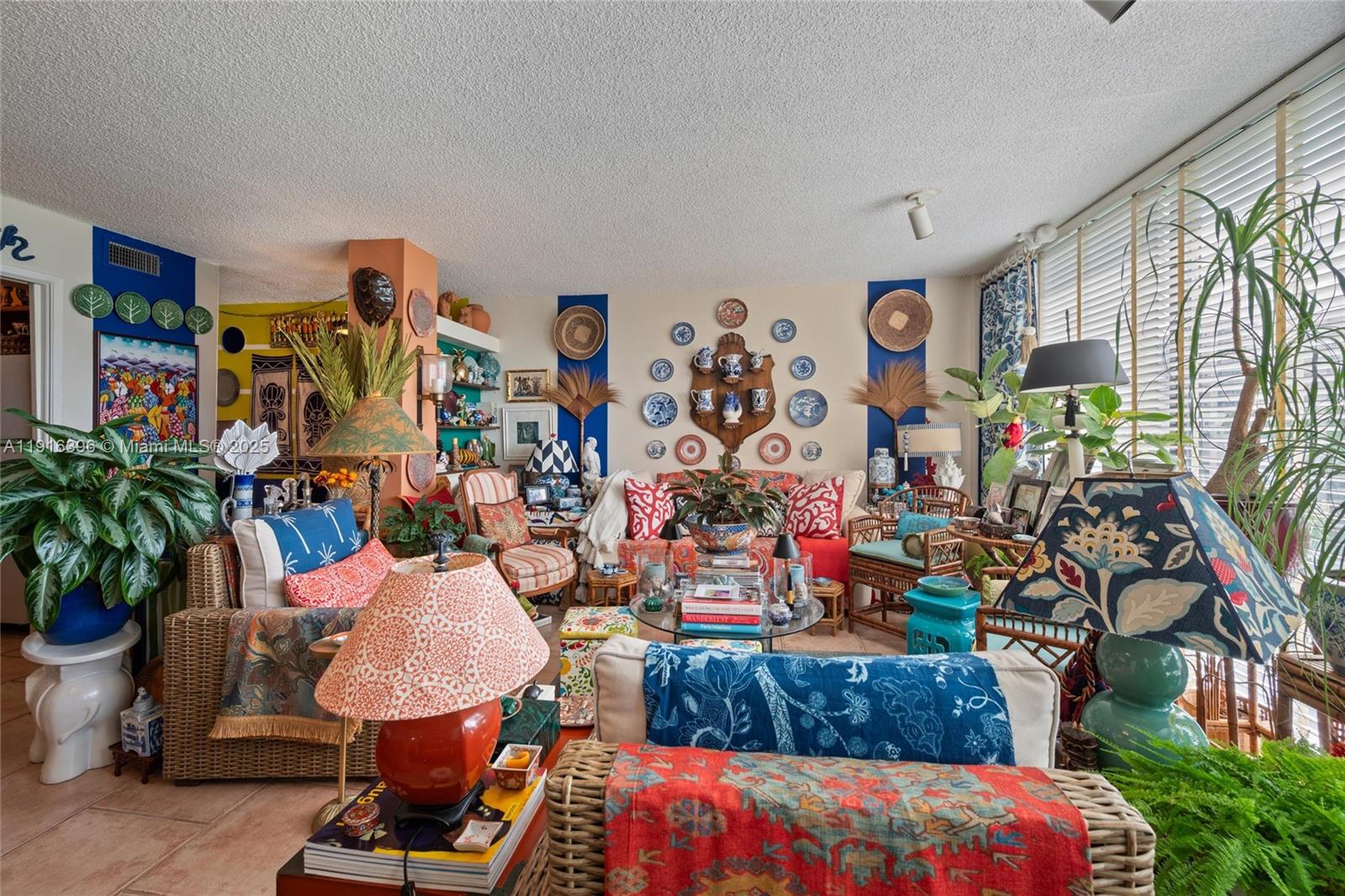 155 Sunrise Dr #4B Key Biscayne, FL 33149