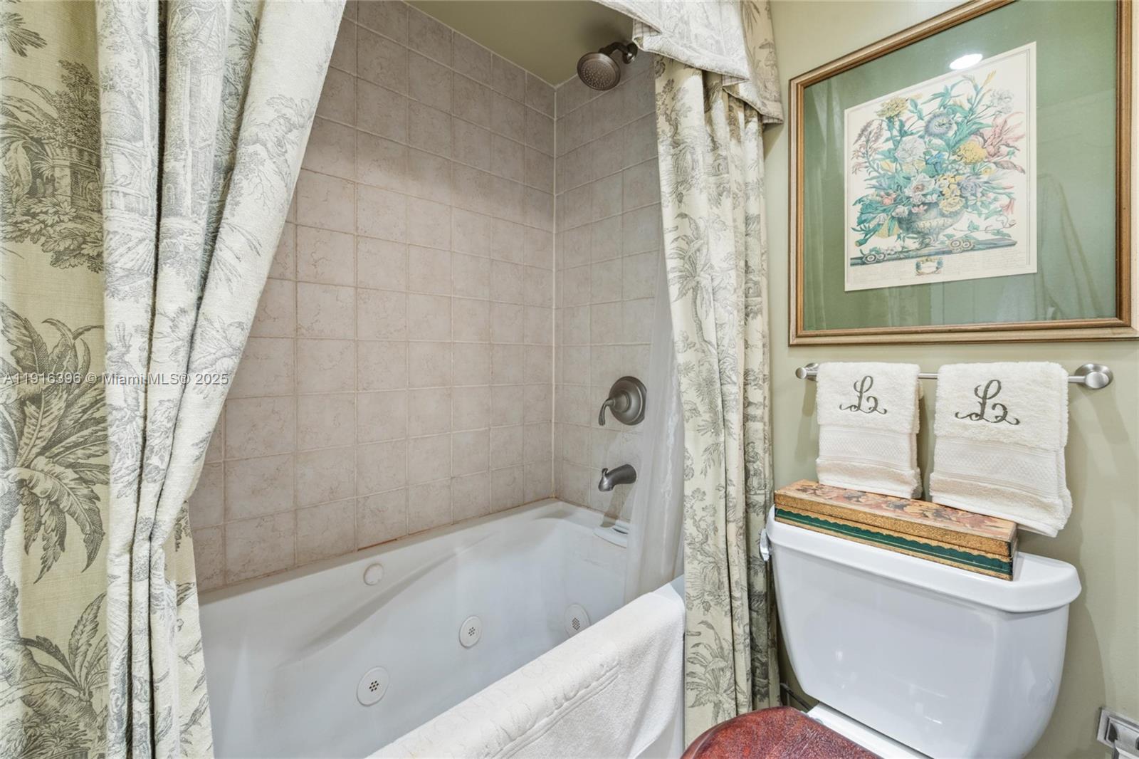 155 Sunrise Dr #4B Key Biscayne, FL 33149