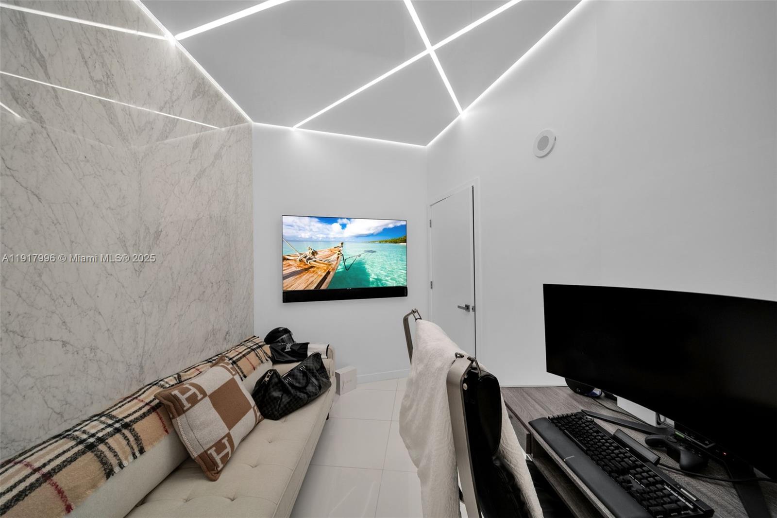 image Paramount Miami26