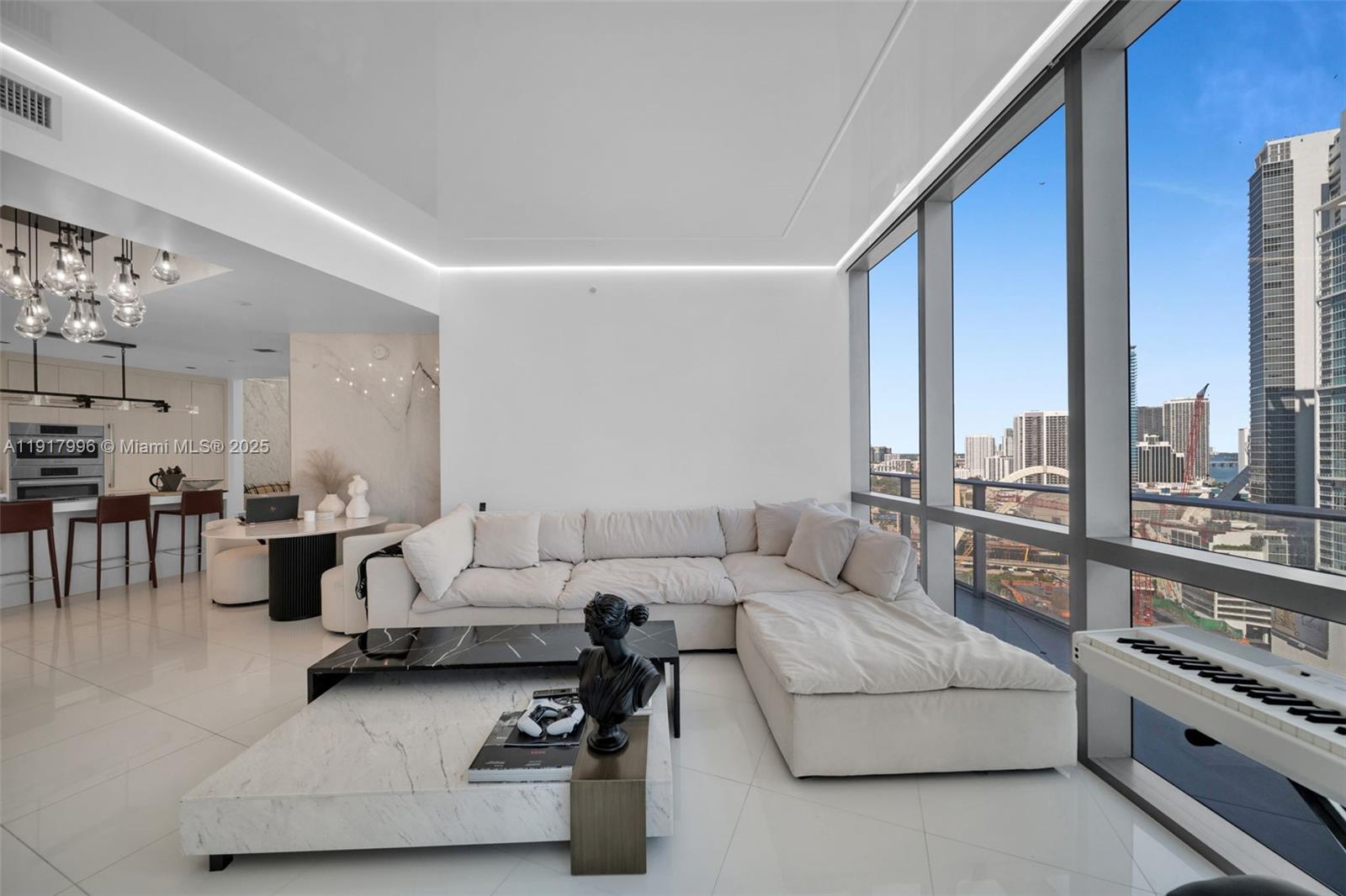 image Paramount Miami37