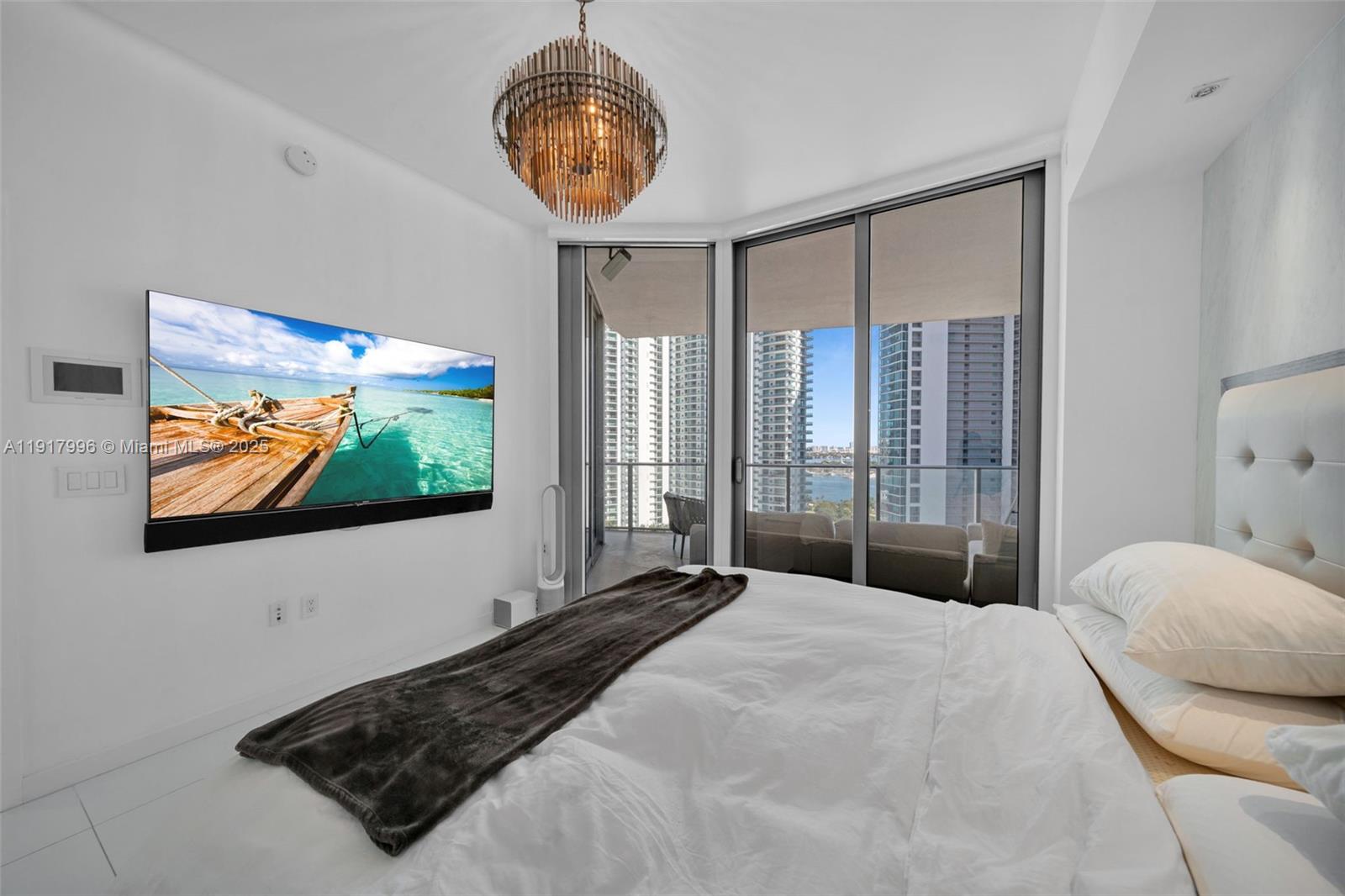 image Paramount Miami41