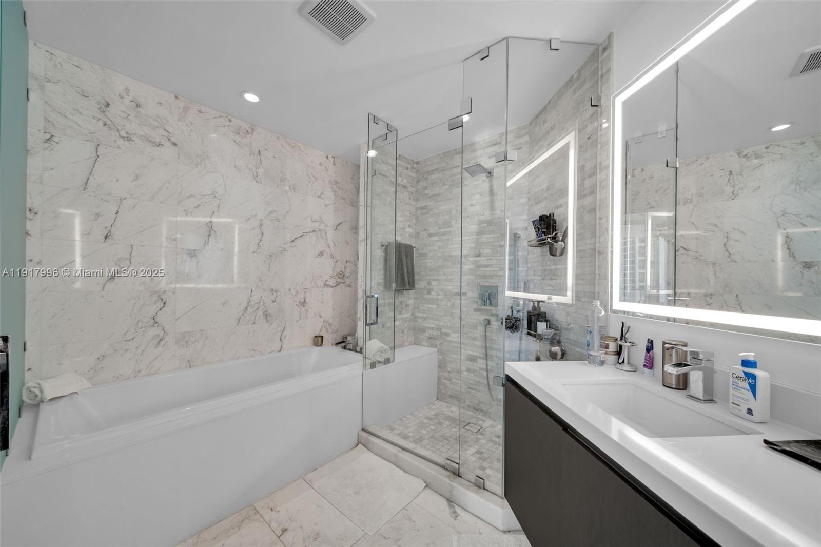 image Paramount Miami44