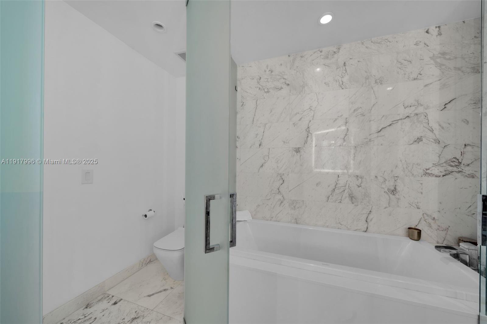 image Paramount Miami45