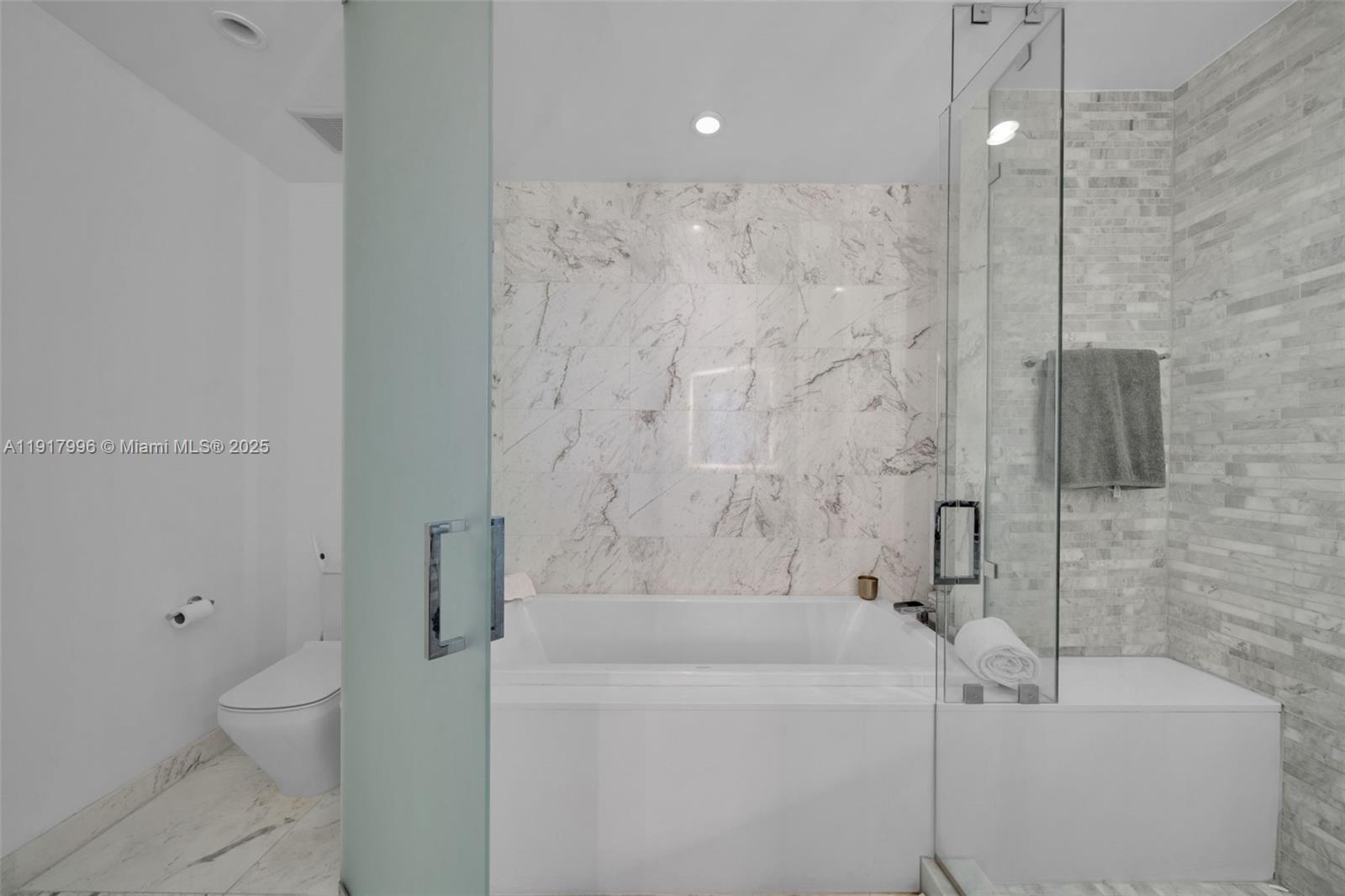 image Paramount Miami46