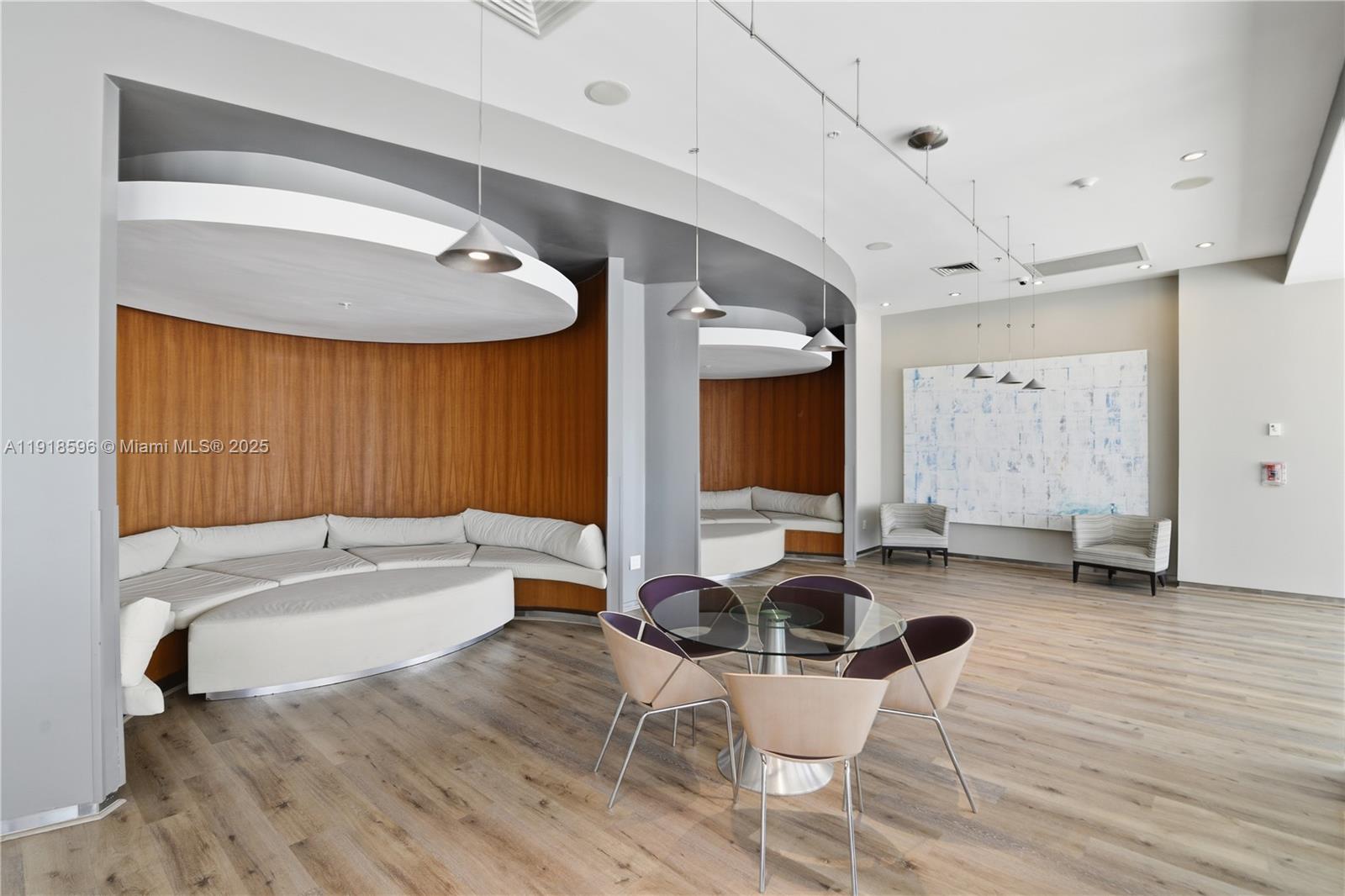 10275 Collins Ave #1101 Bal Harbour, FL 33154