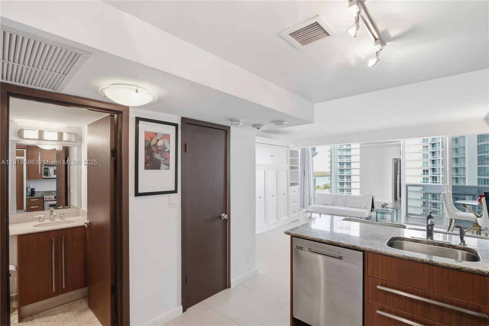 10275 Collins Ave #1101 Bal Harbour, FL 33154