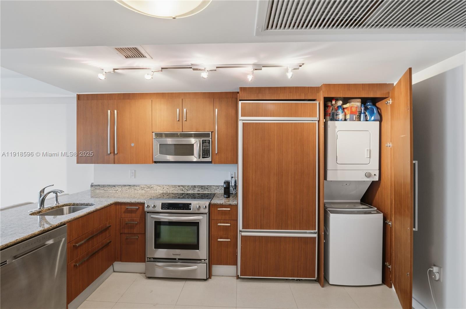 10275 Collins Ave #1101 Bal Harbour, FL 33154