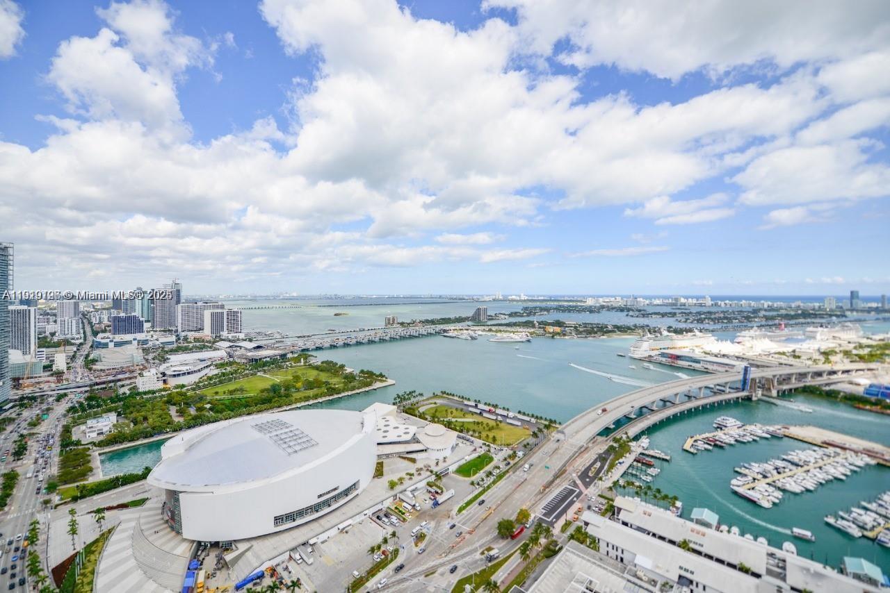 398 NE 5th St #4210 Miami, FL 33132