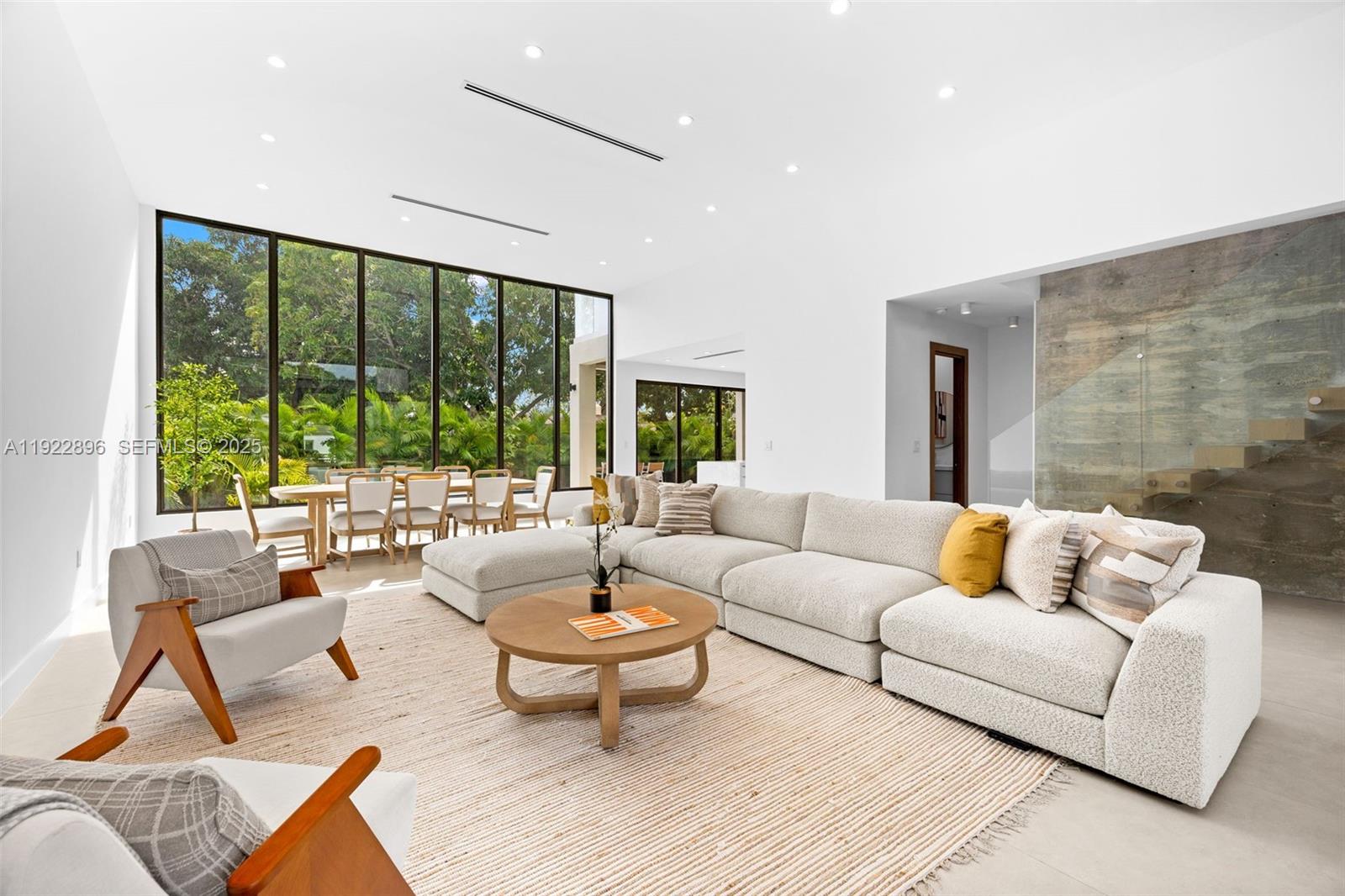 66 NW 50th St Miami, FL 33127