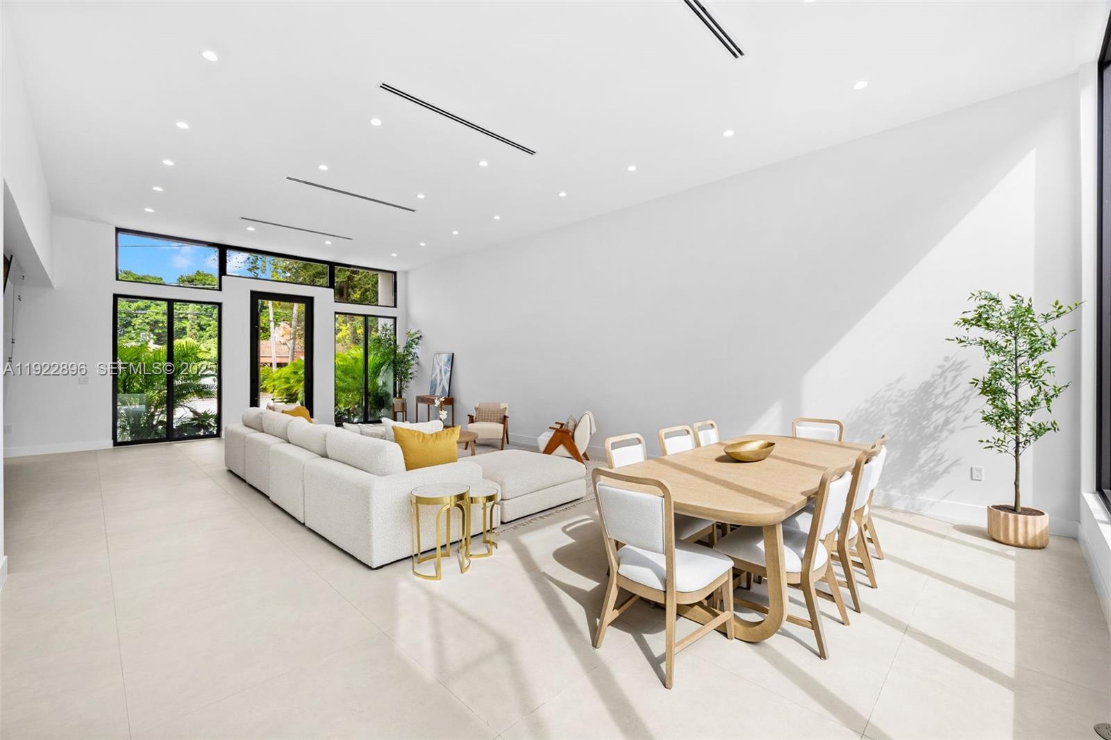 66 NW 50th St Miami, FL 33127