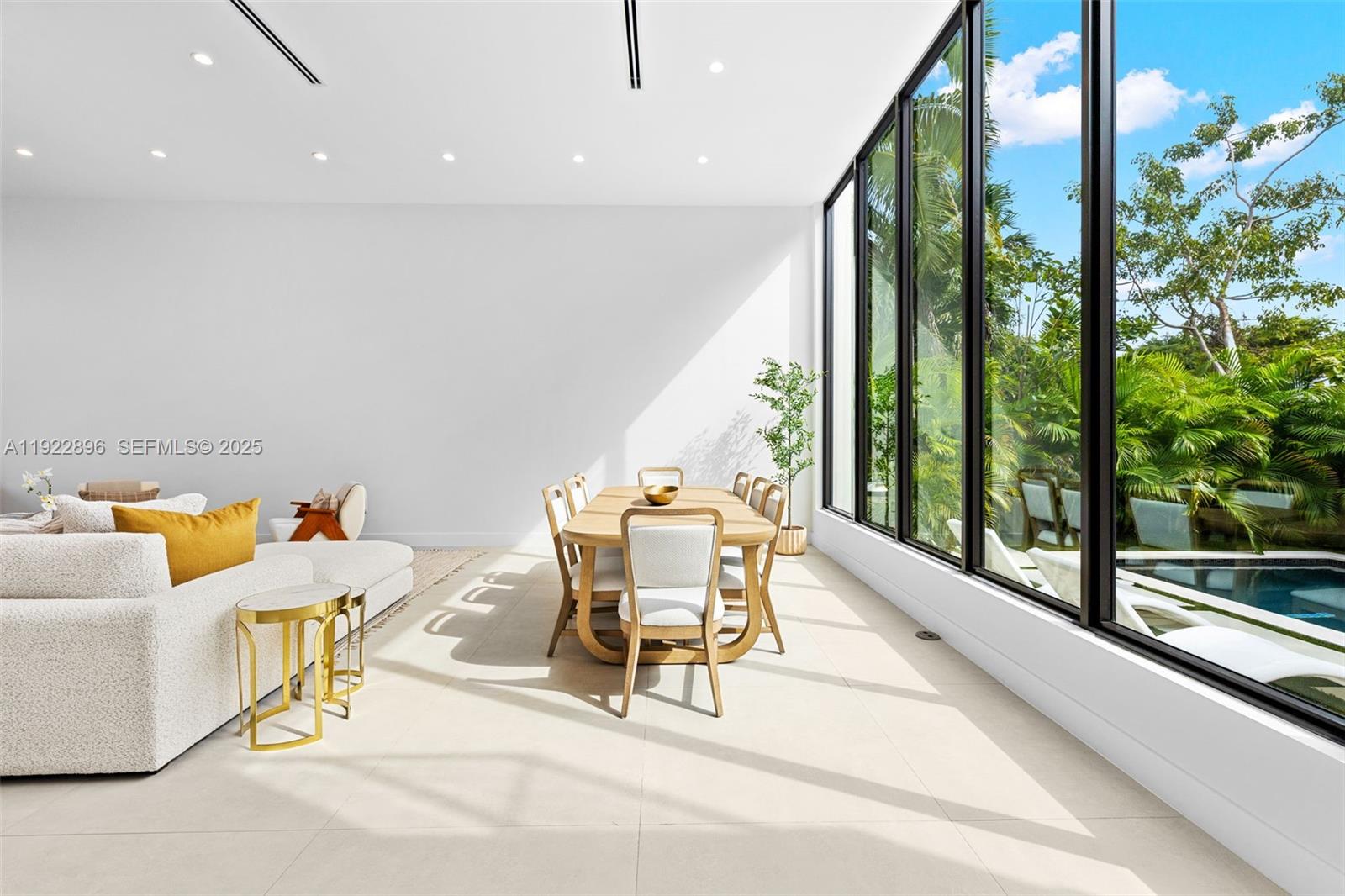 66 NW 50th St Miami, FL 33127