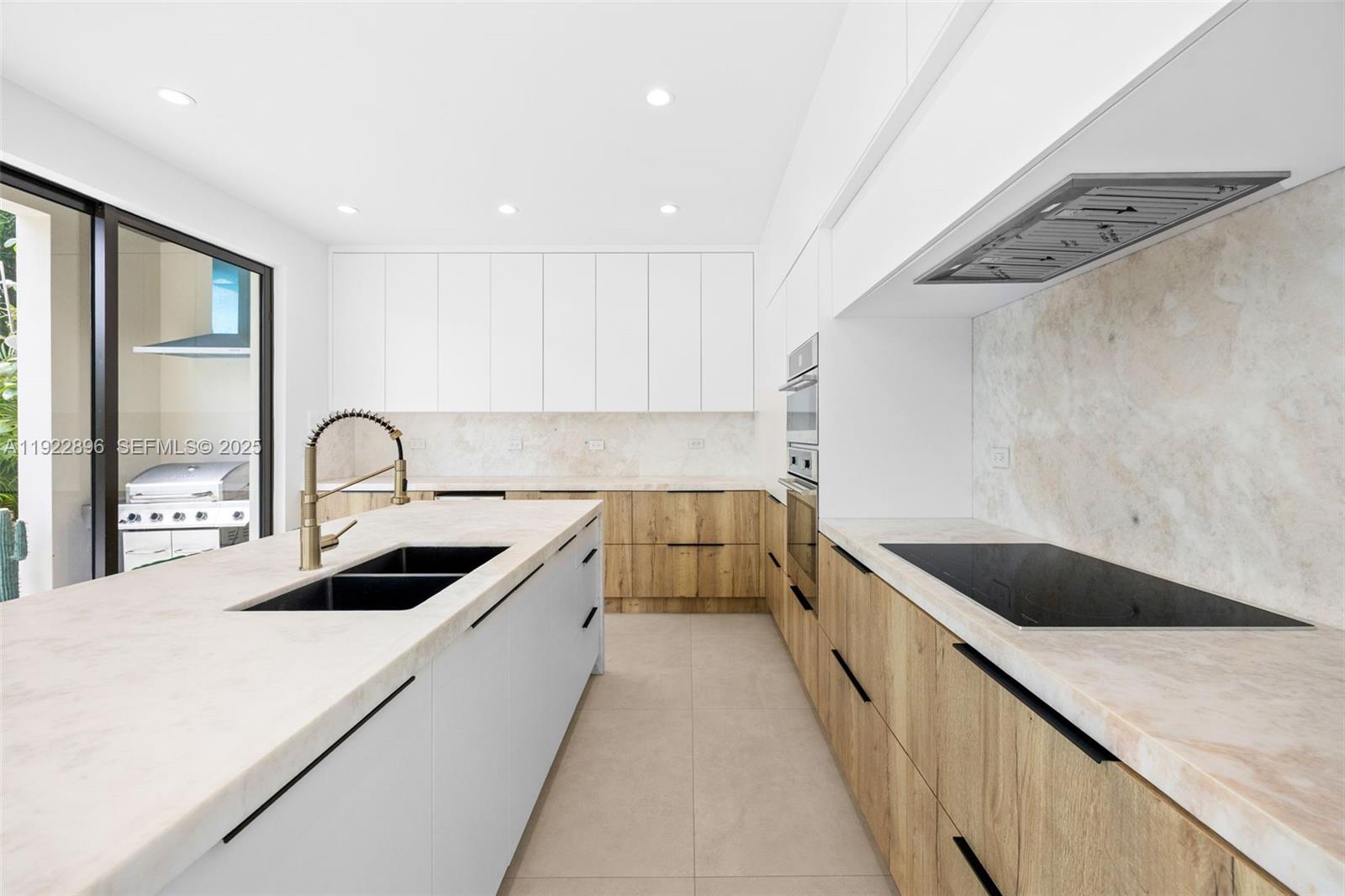 66 NW 50th St Miami, FL 33127