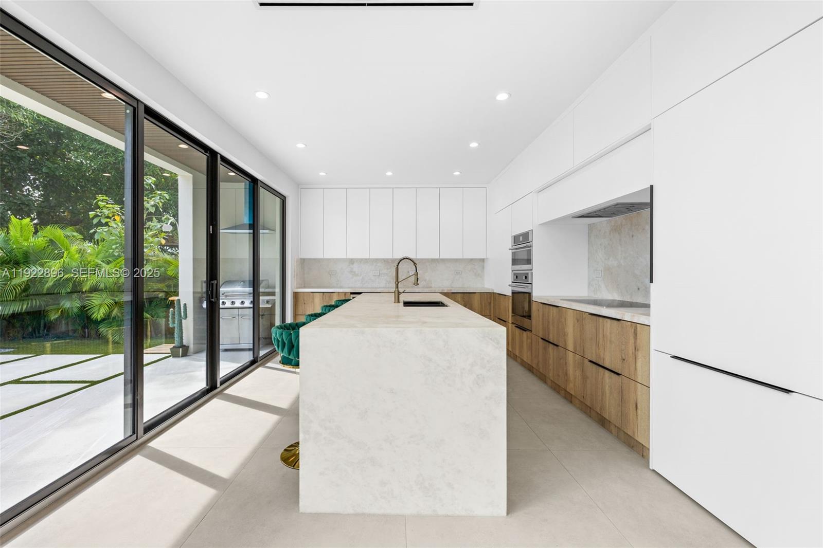 66 NW 50th St Miami, FL 33127