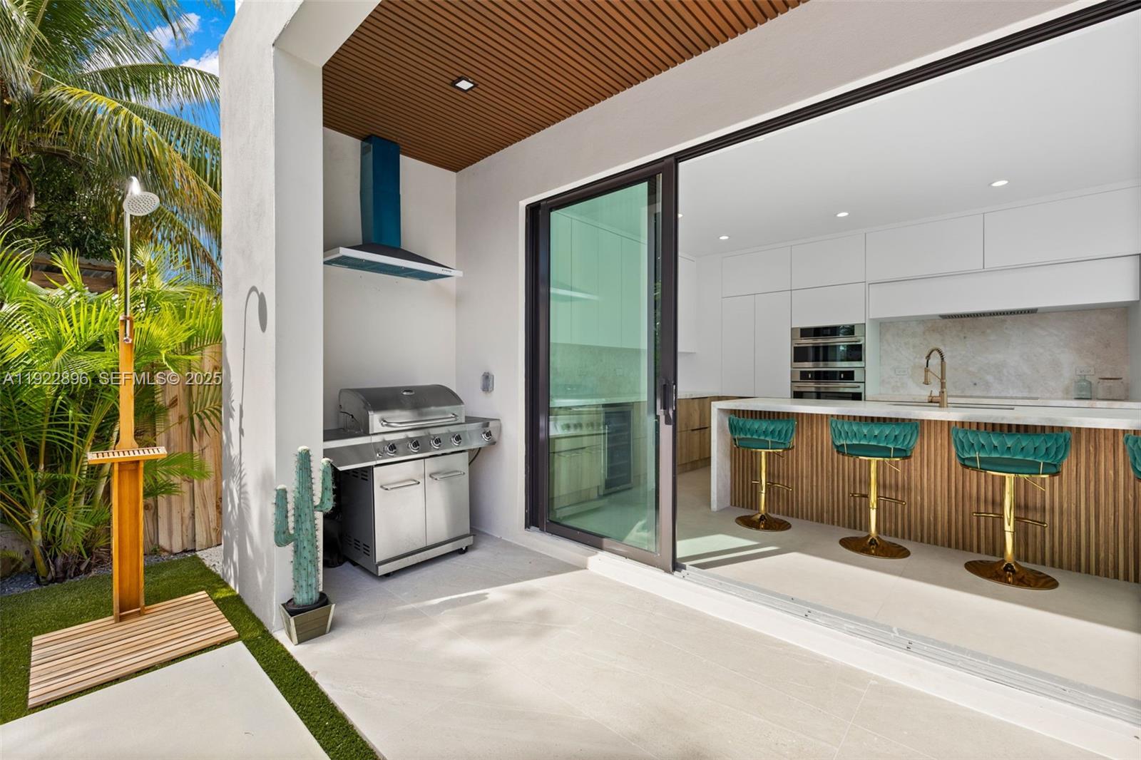 66 NW 50th St Miami, FL 33127