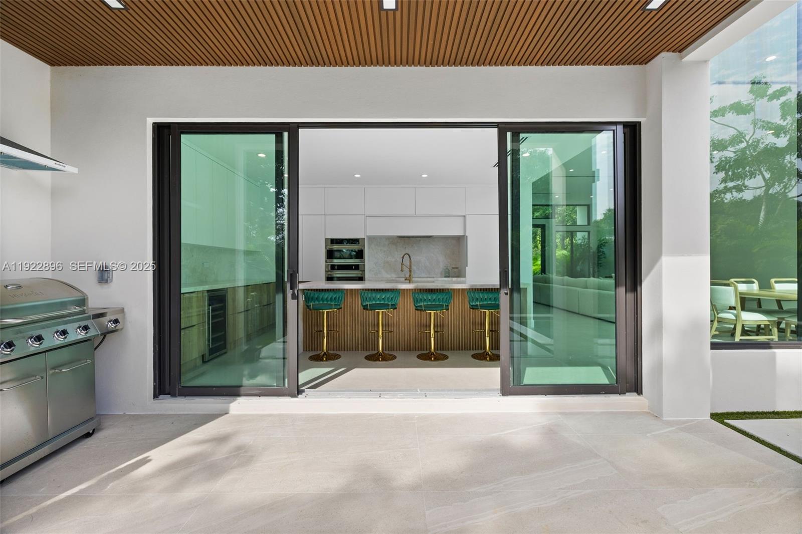 66 NW 50th St Miami, FL 33127