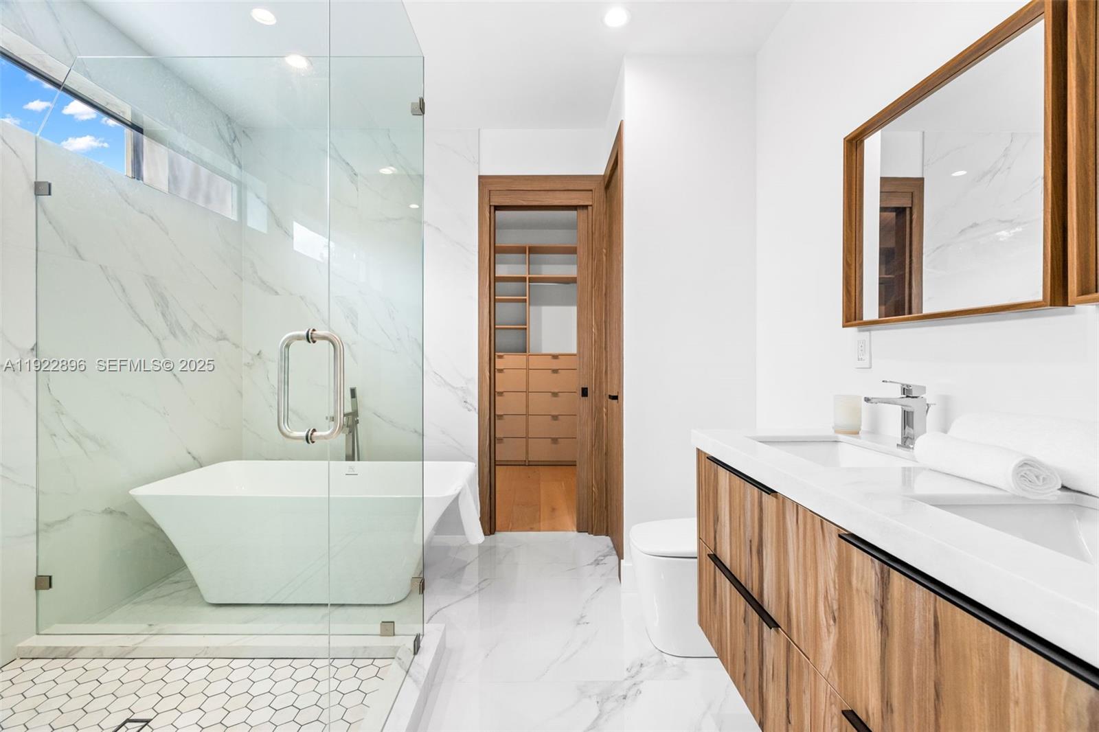 66 NW 50th St Miami, FL 33127