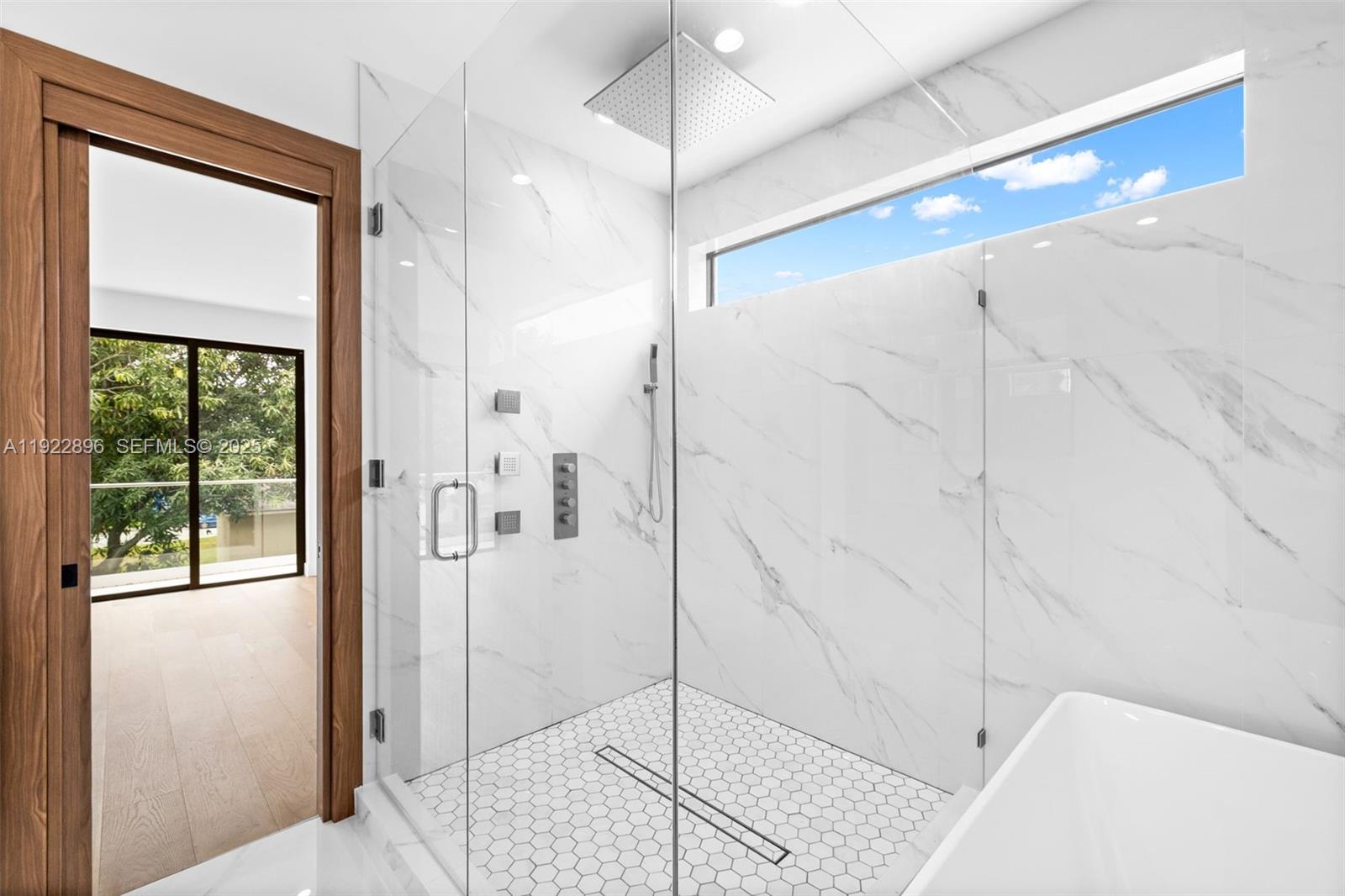 66 NW 50th St Miami, FL 33127