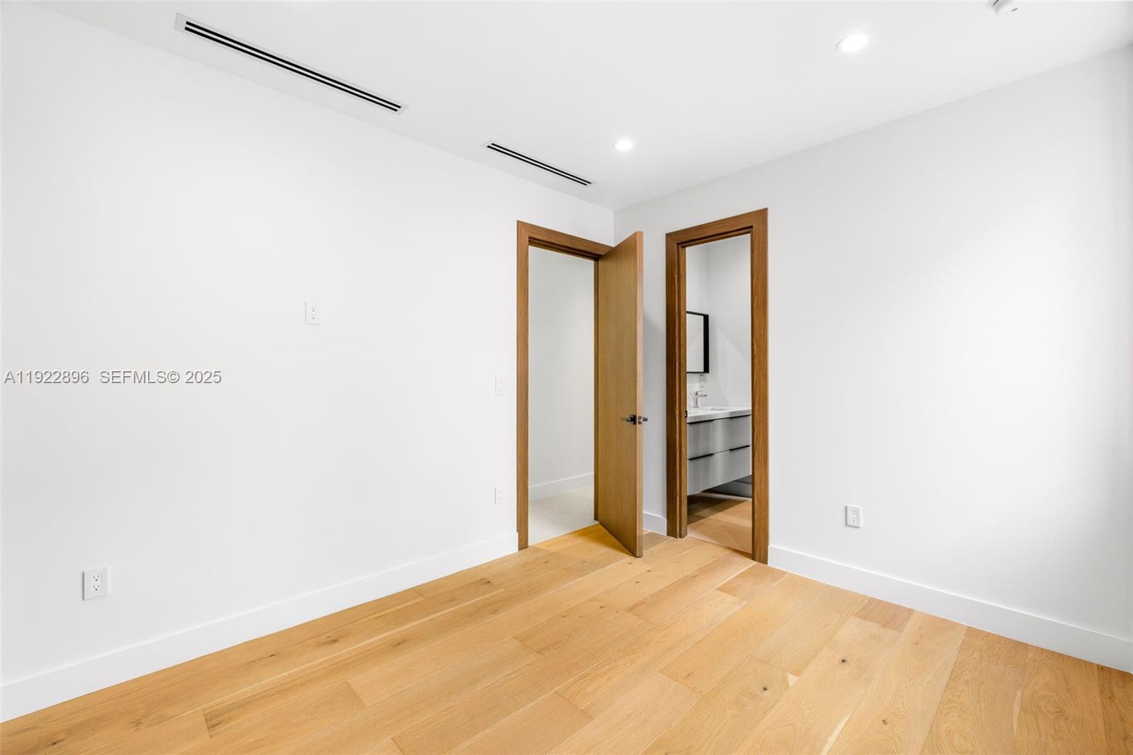 66 NW 50th St Miami, FL 33127